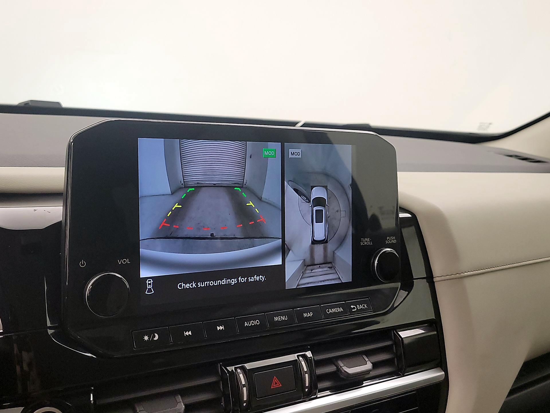 Thumbnail: 2023 Nissan Pathfinder - 14