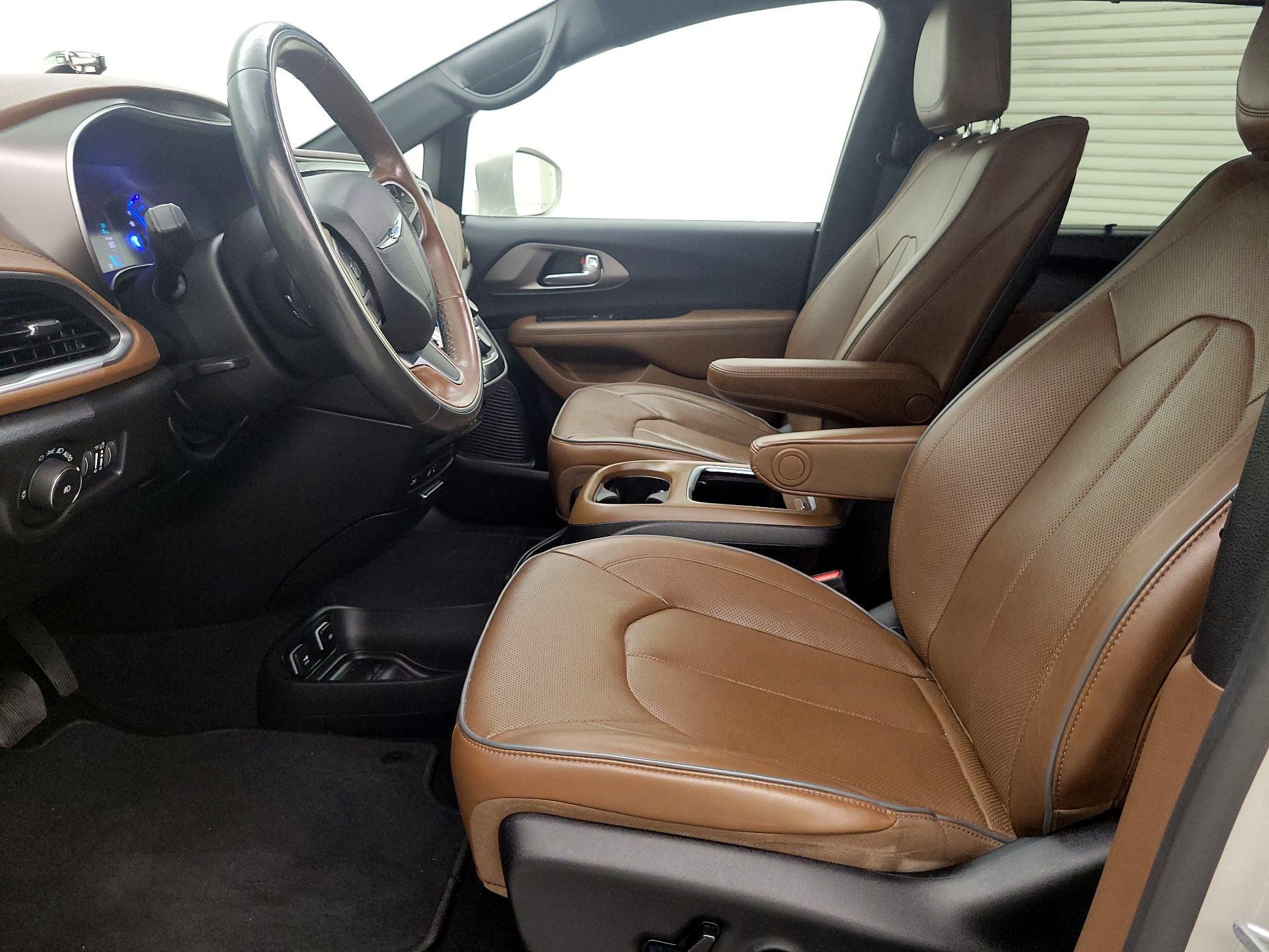 Thumbnail: 2020 Chrysler Pacifica - 11