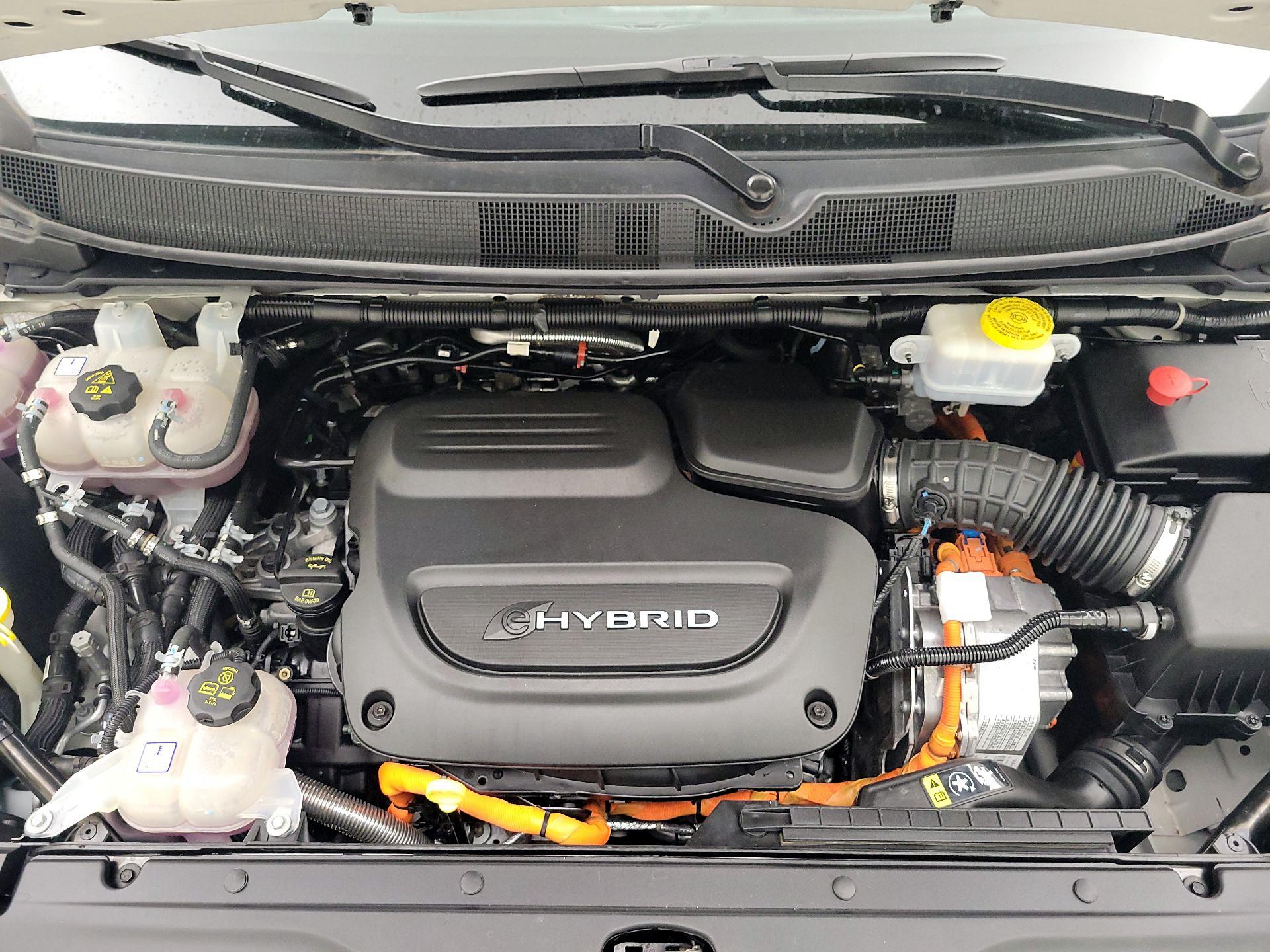 Thumbnail: 2020 Chrysler Pacifica - 17