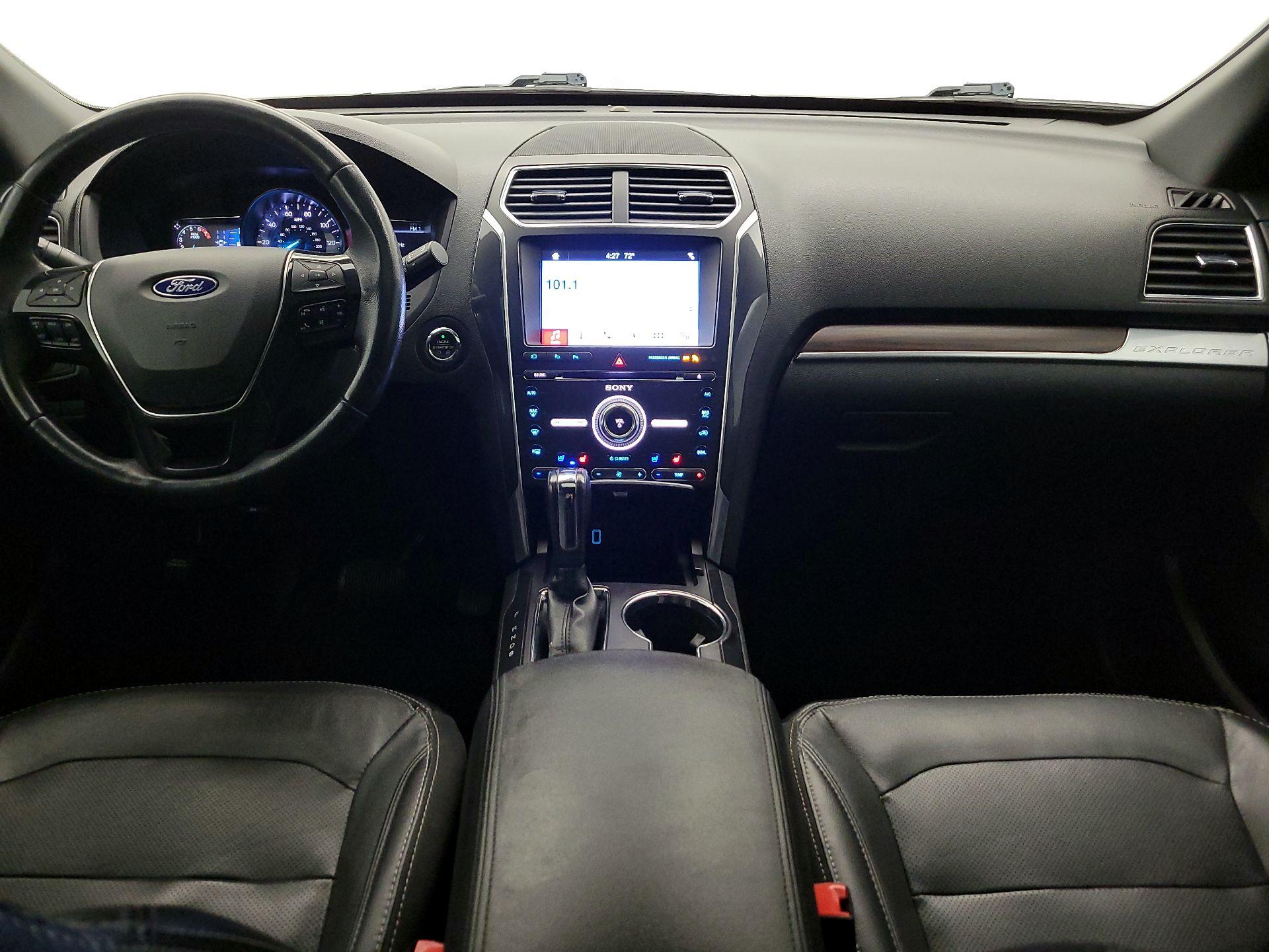 Thumbnail: 2017 Ford Explorer - 9