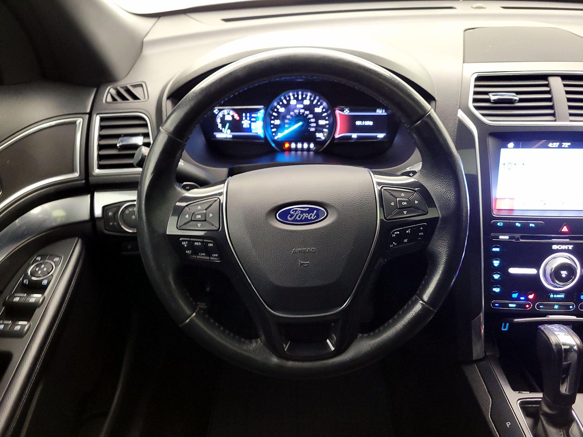 Thumbnail: 2017 Ford Explorer - 10