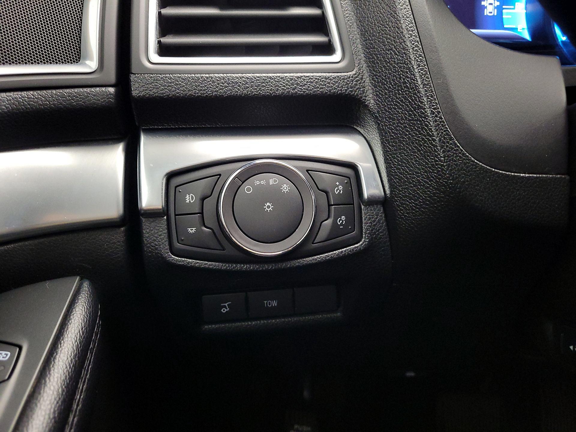 Thumbnail: 2017 Ford Explorer - 13