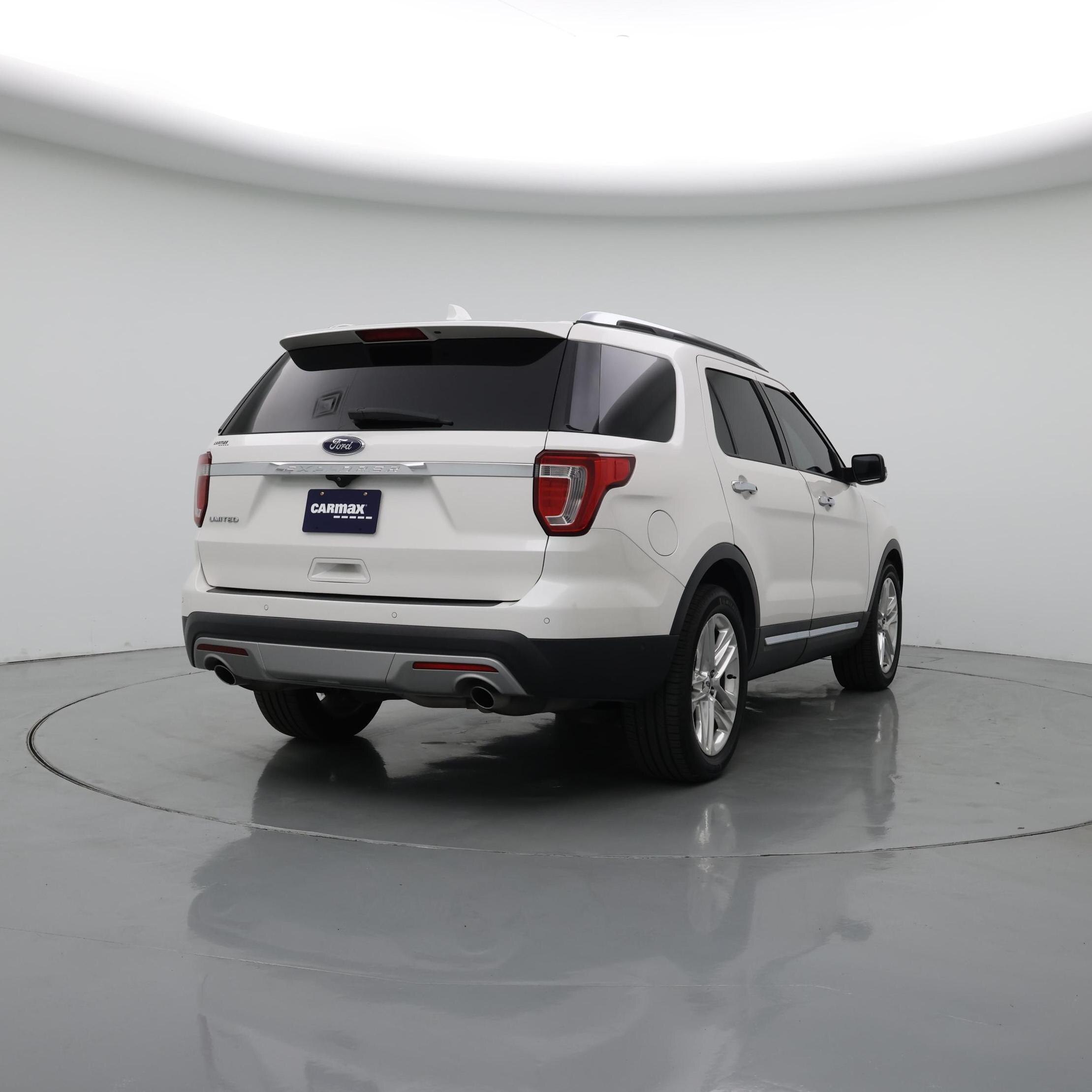 Thumbnail: 2017 Ford Explorer - 8