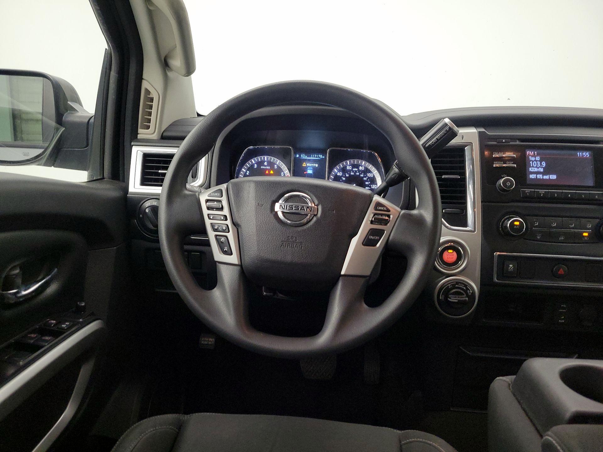 Thumbnail: 2017 Nissan Titan - 10