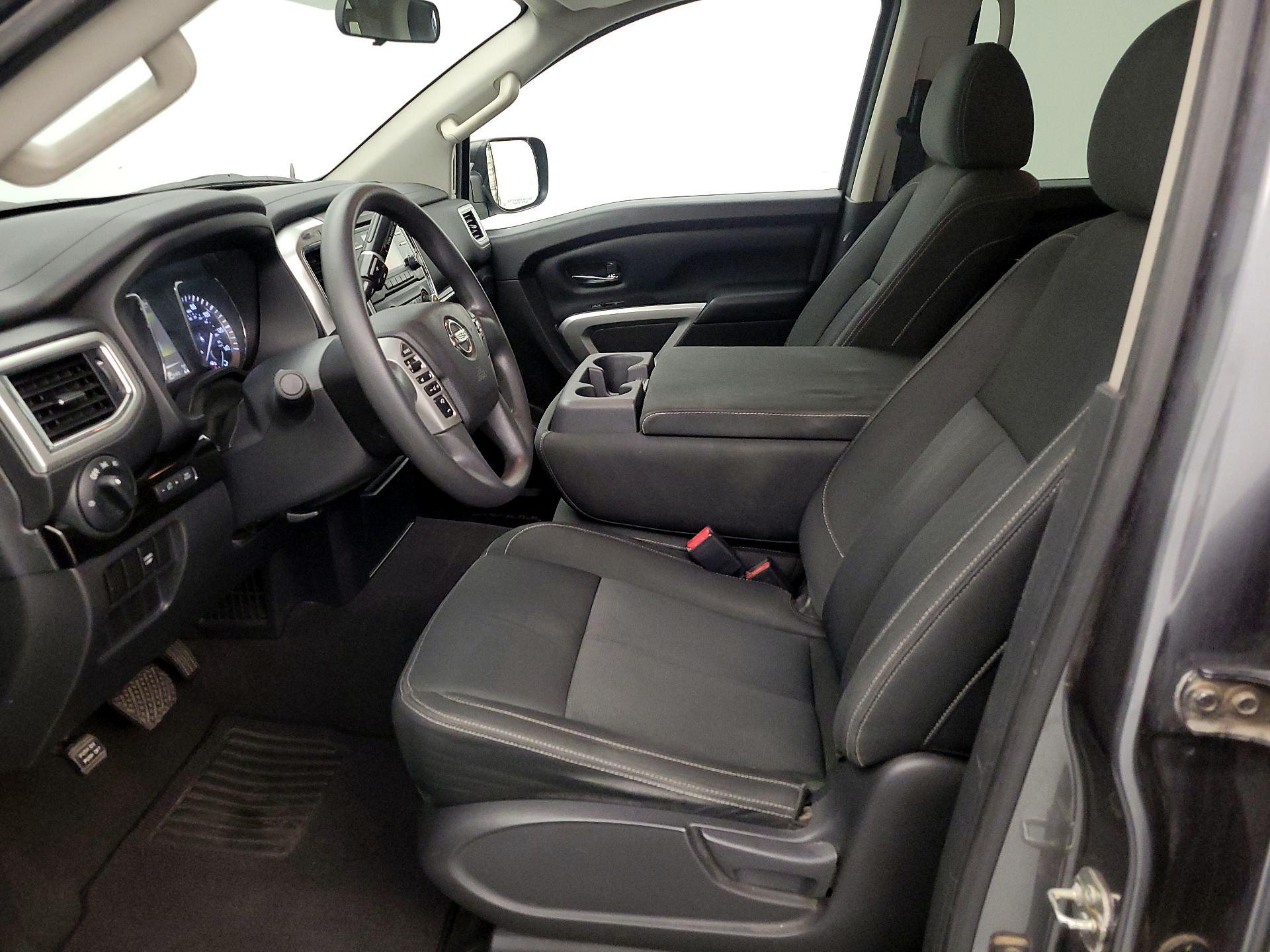 Thumbnail: 2017 Nissan Titan - 11