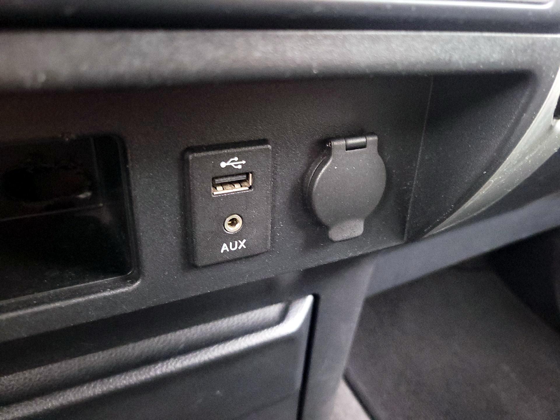 Thumbnail: 2017 Nissan Titan - 17