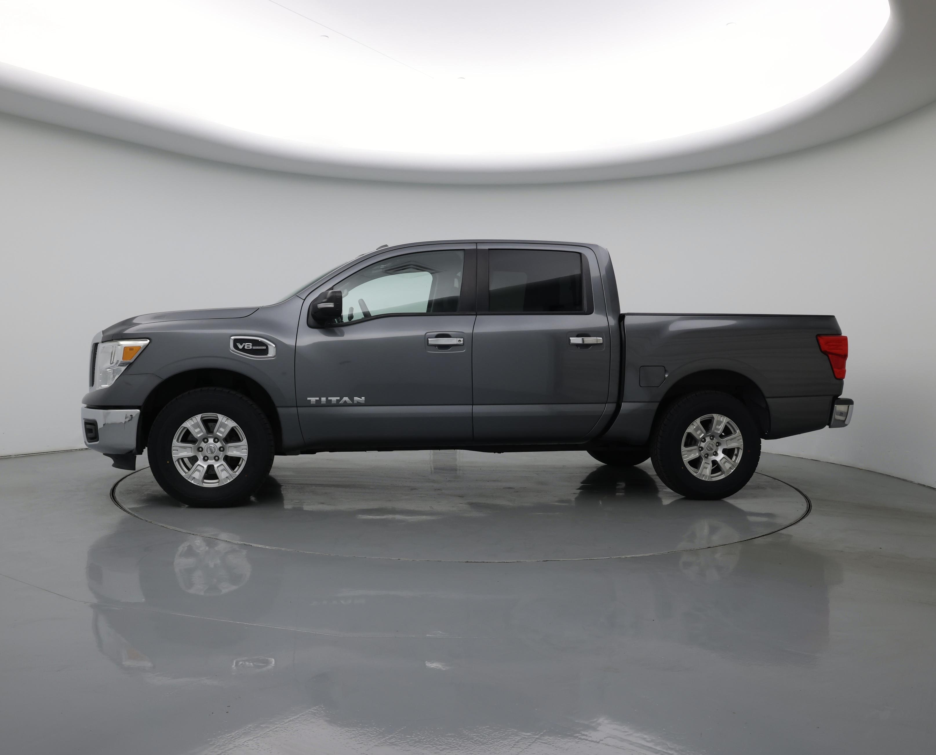 Thumbnail: 2017 Nissan Titan - 3