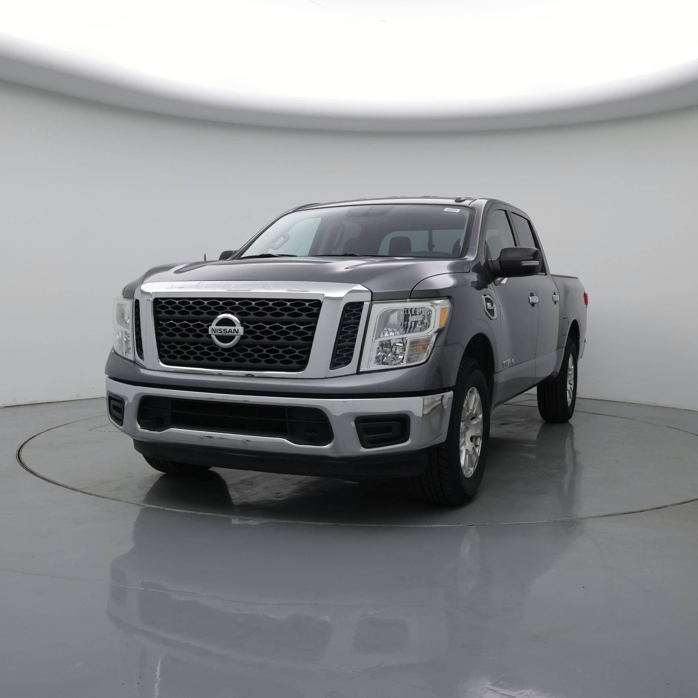 Thumbnail: 2017 Nissan Titan - 4
