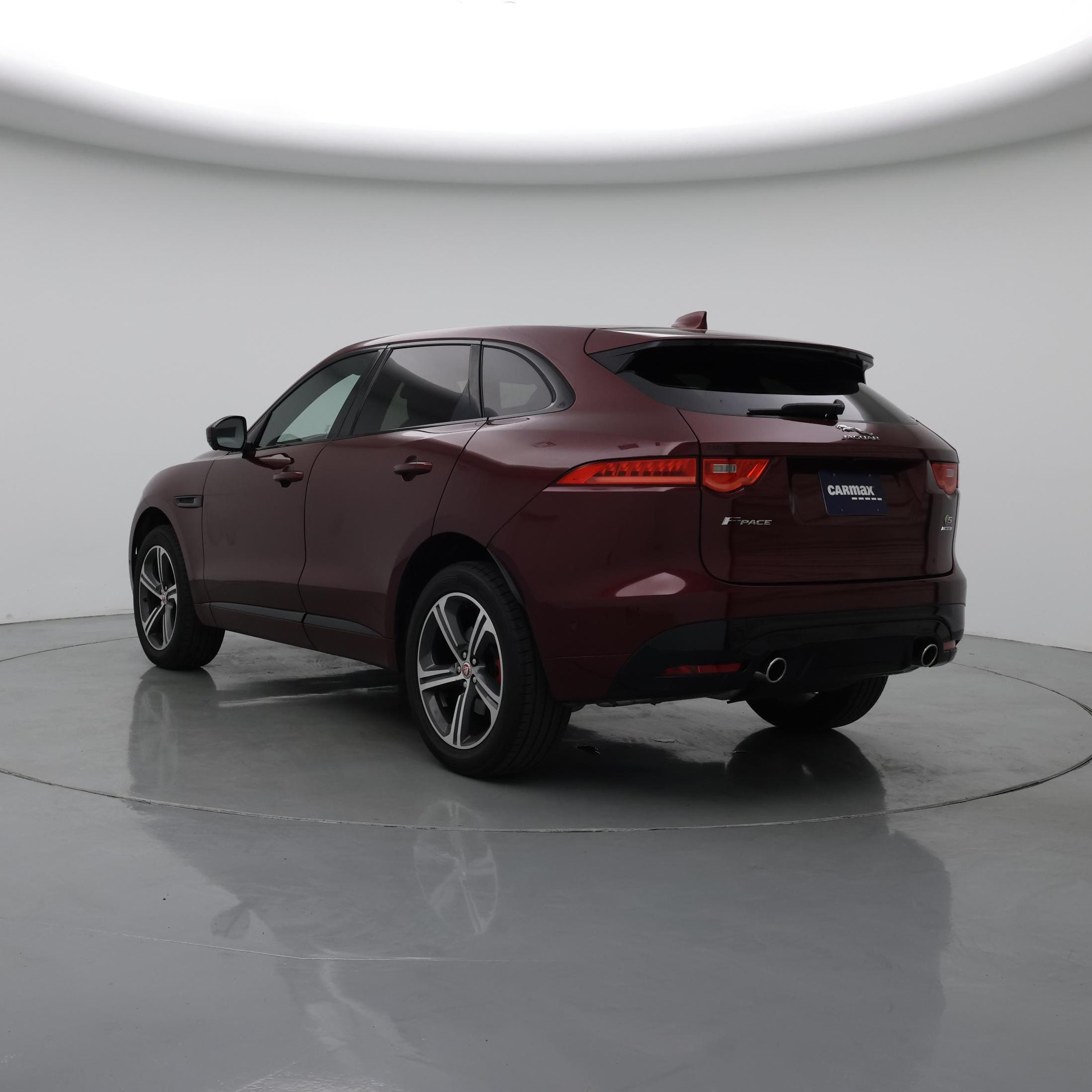 Thumbnail: 2017 Jaguar F-Pace - 2