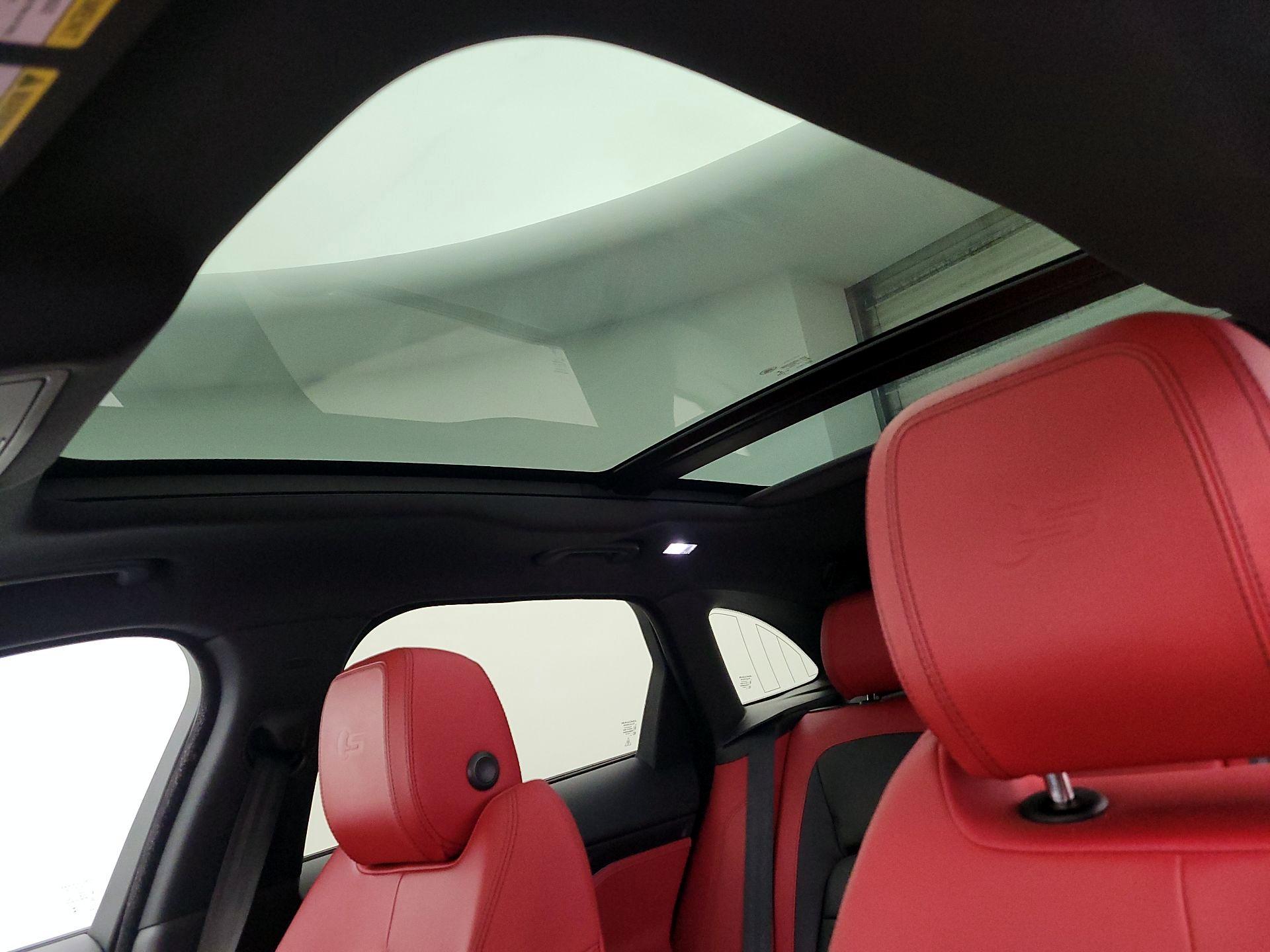 Thumbnail: 2017 Jaguar F-Pace - 20