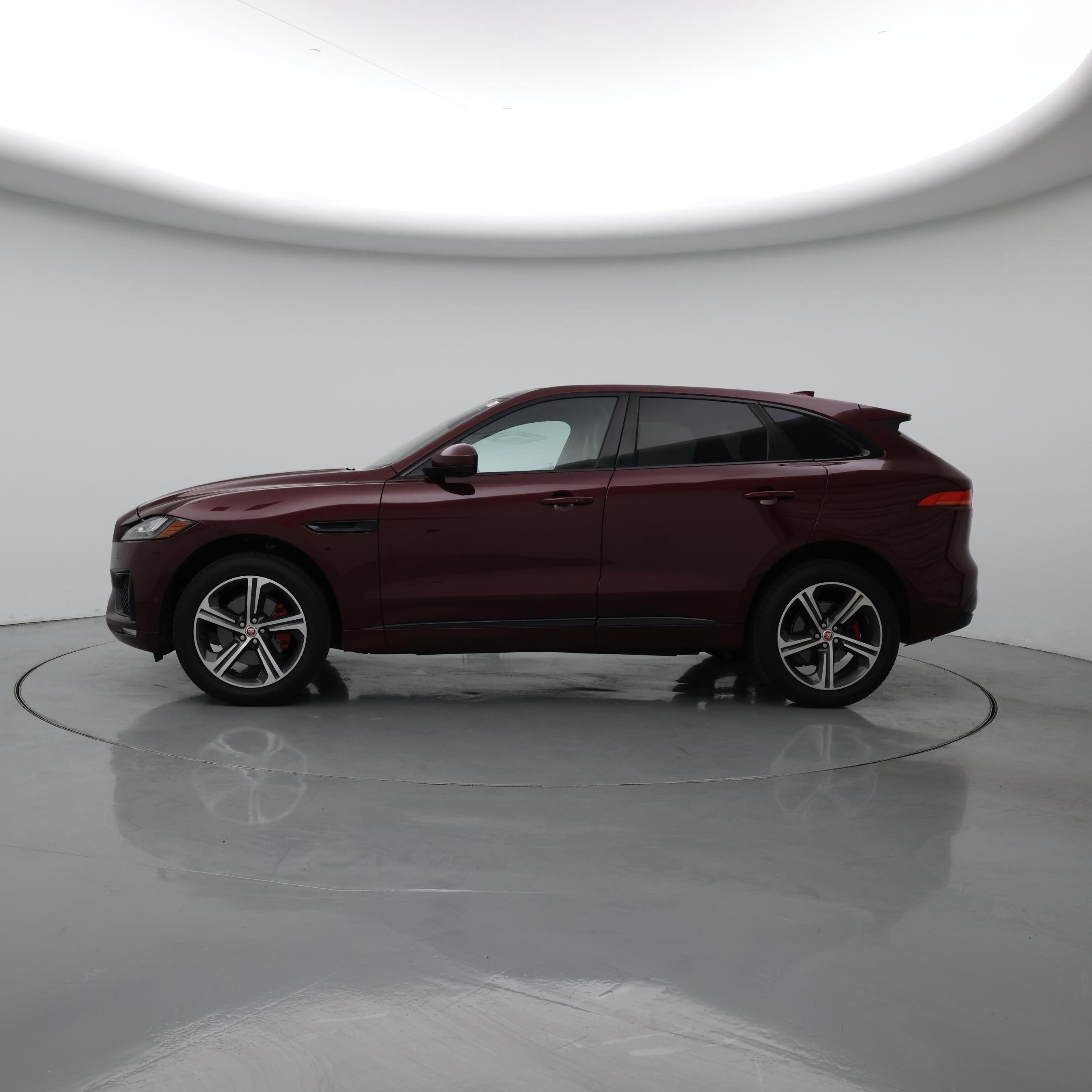 Thumbnail: 2017 Jaguar F-Pace - 3