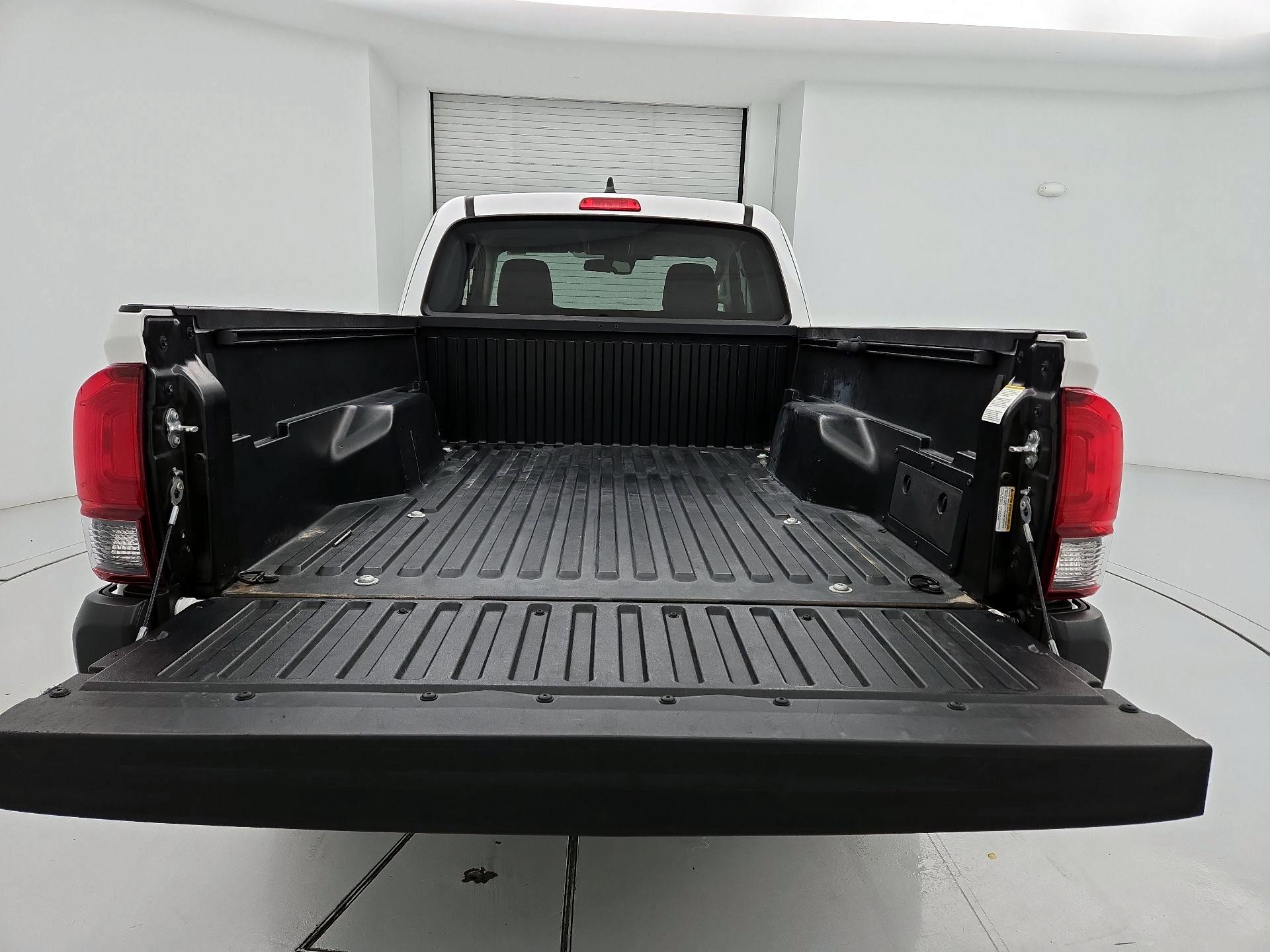 Thumbnail: 2023 Toyota Tacoma - 20