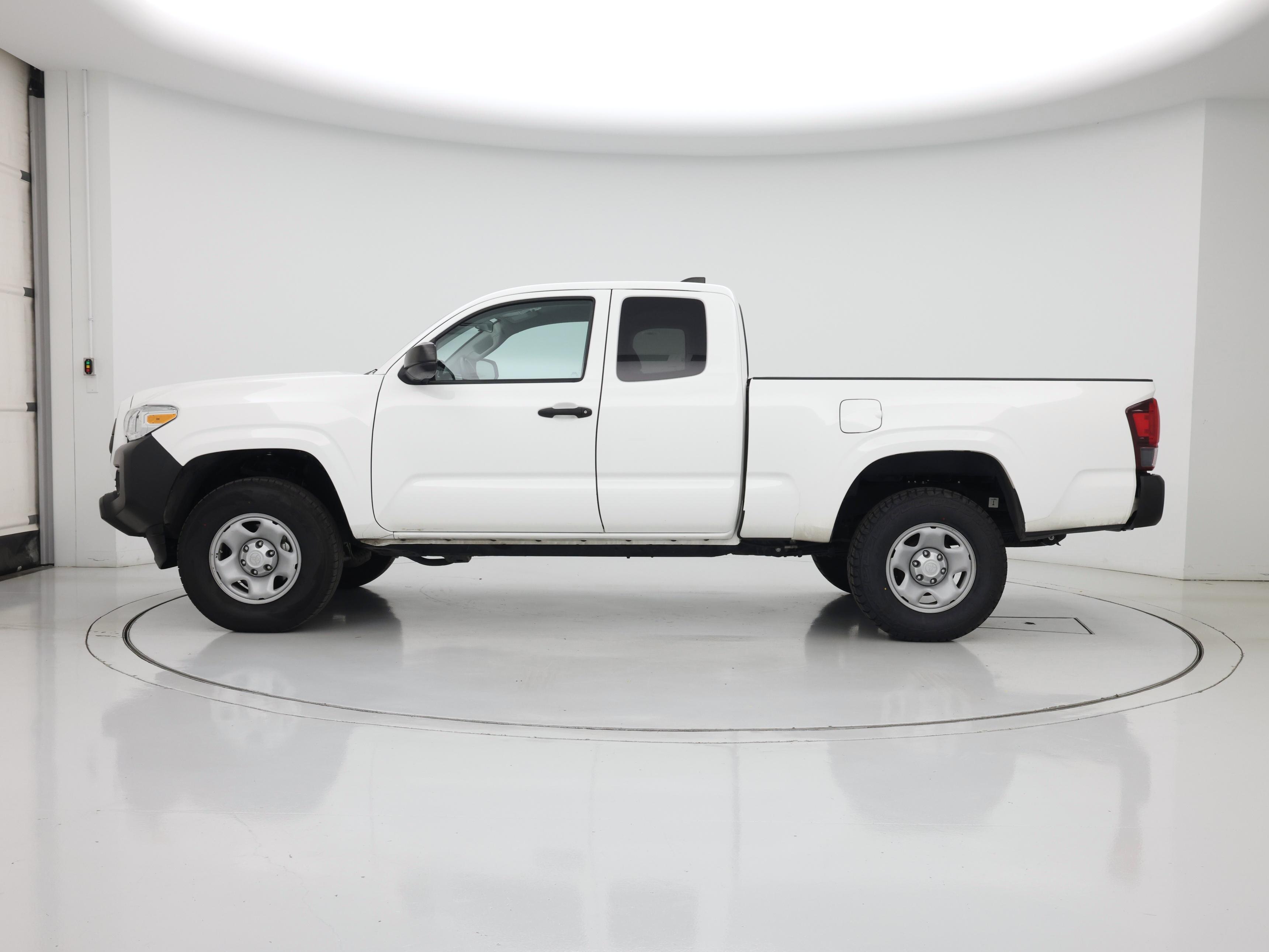 Thumbnail: 2023 Toyota Tacoma - 3