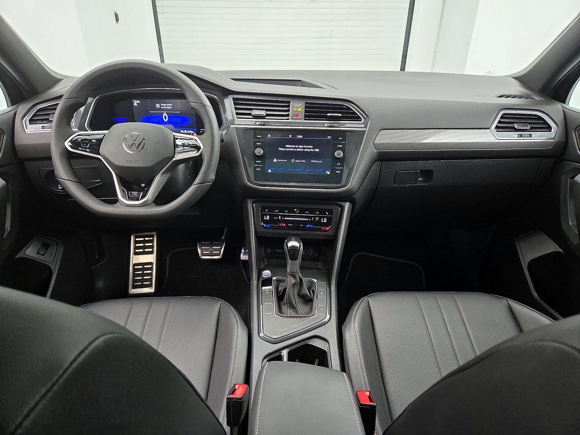 Thumbnail: 2022 Volkswagen Tiguan - 9