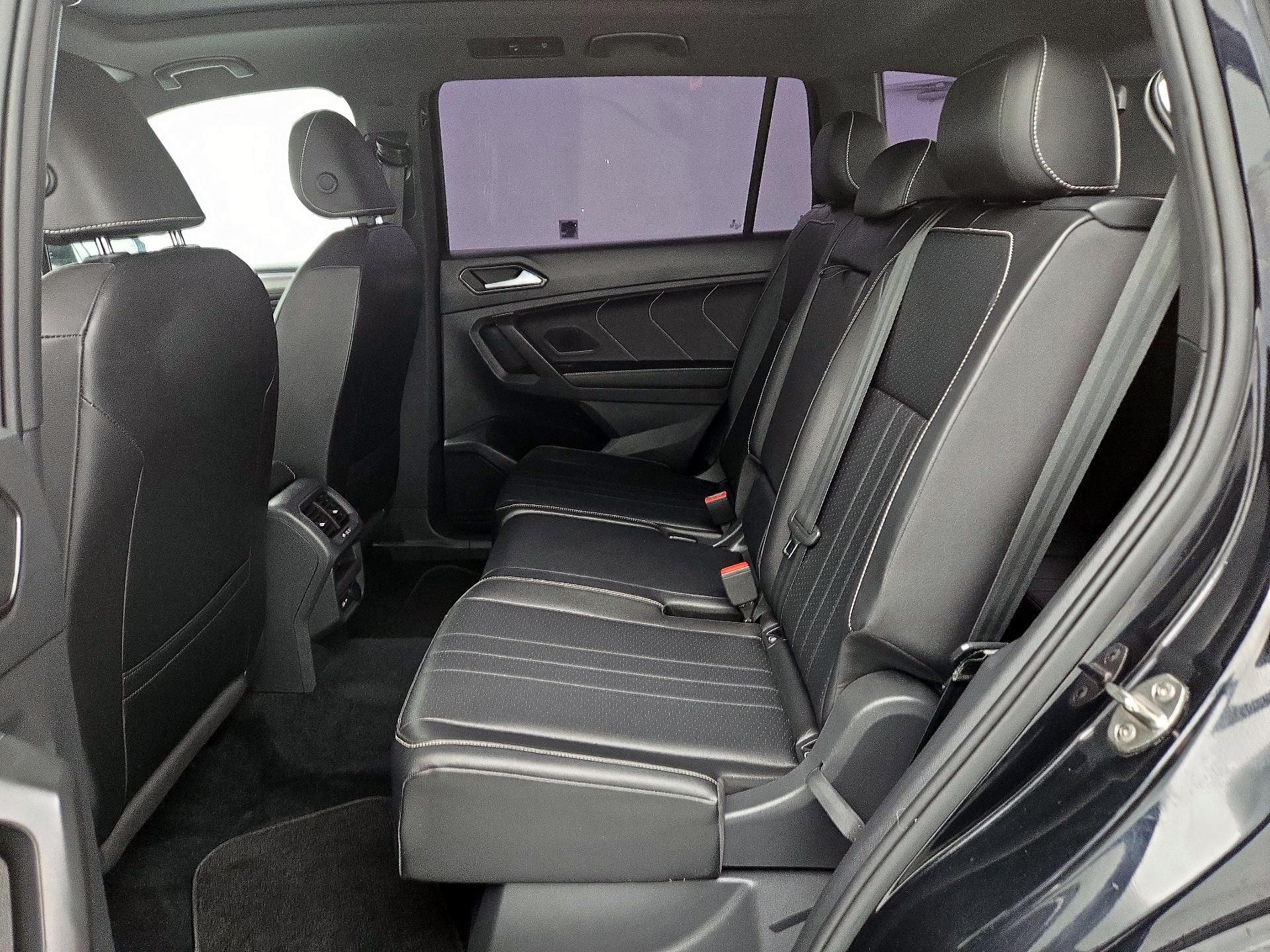 Thumbnail: 2022 Volkswagen Tiguan - 20