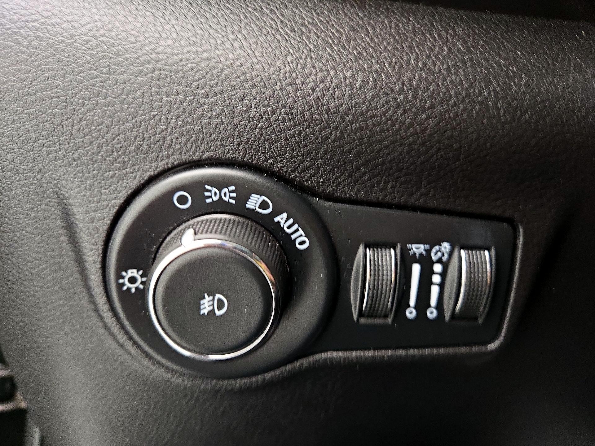 Thumbnail: 2025 Jeep Compass - 13