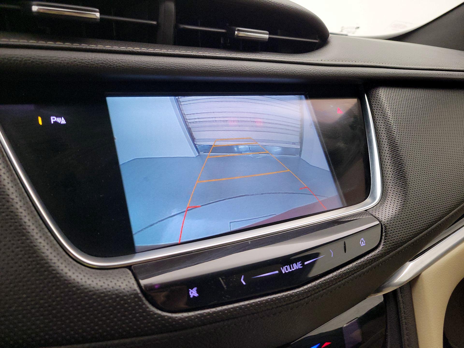 Thumbnail: 2017 Cadillac XT5 - 14