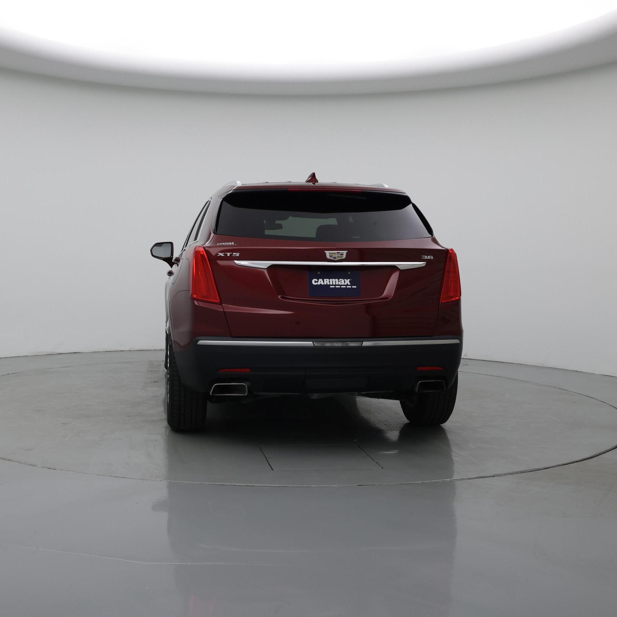 Thumbnail: 2017 Cadillac XT5 - 6