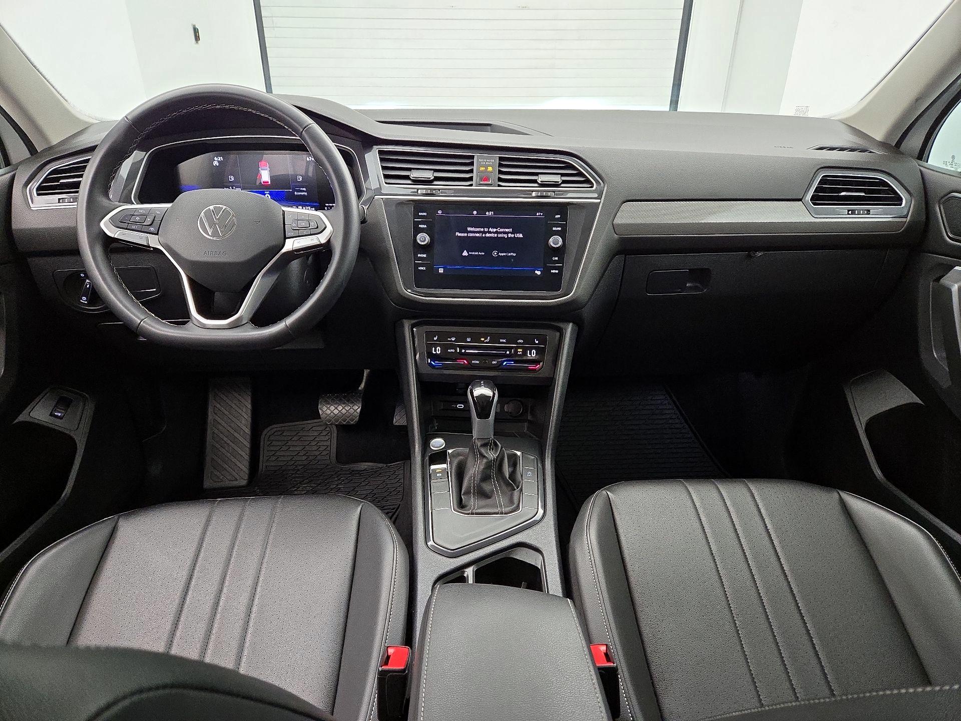 Thumbnail: 2024 Volkswagen Tiguan - 9