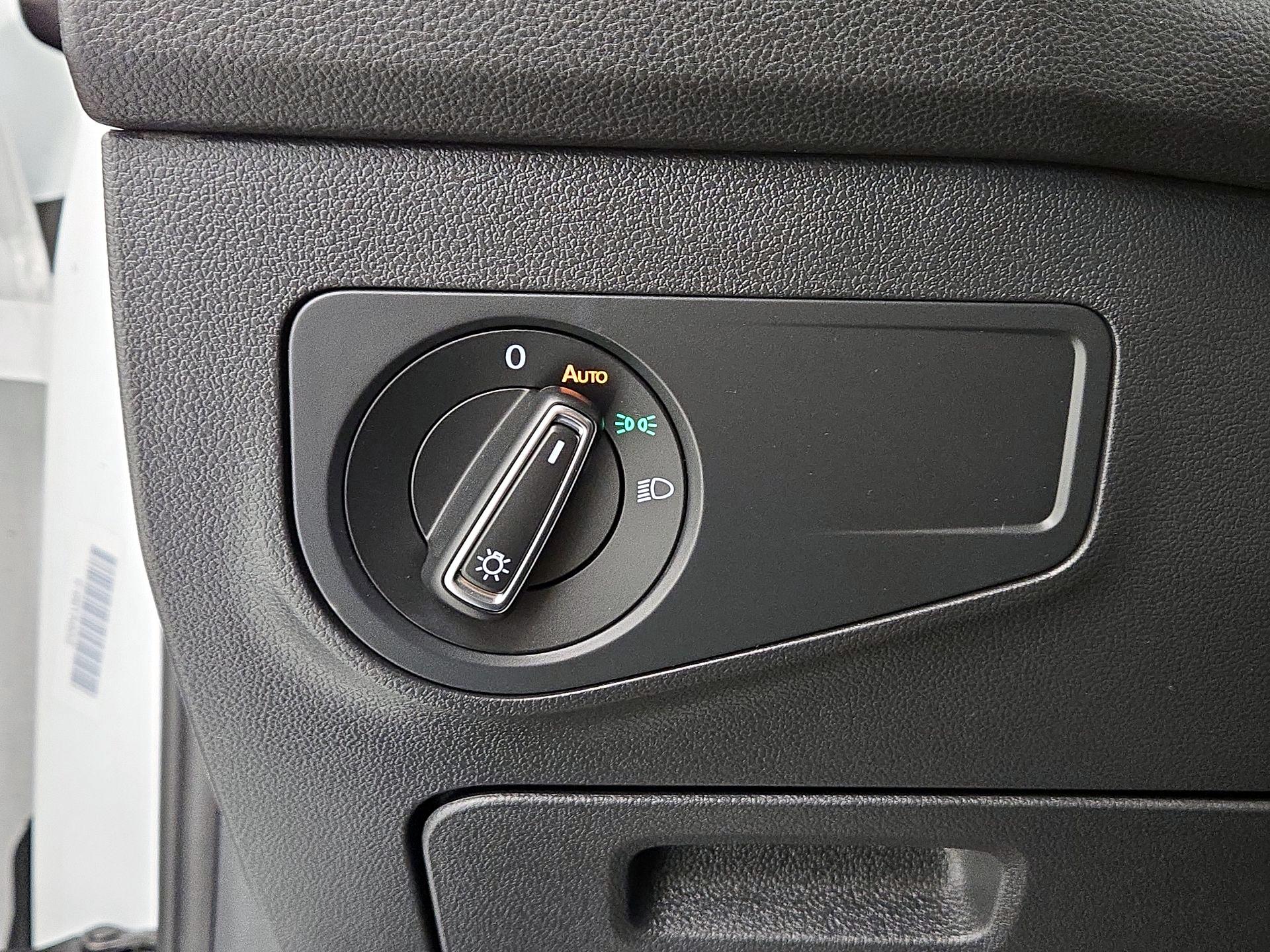 Thumbnail: 2024 Volkswagen Tiguan - 13