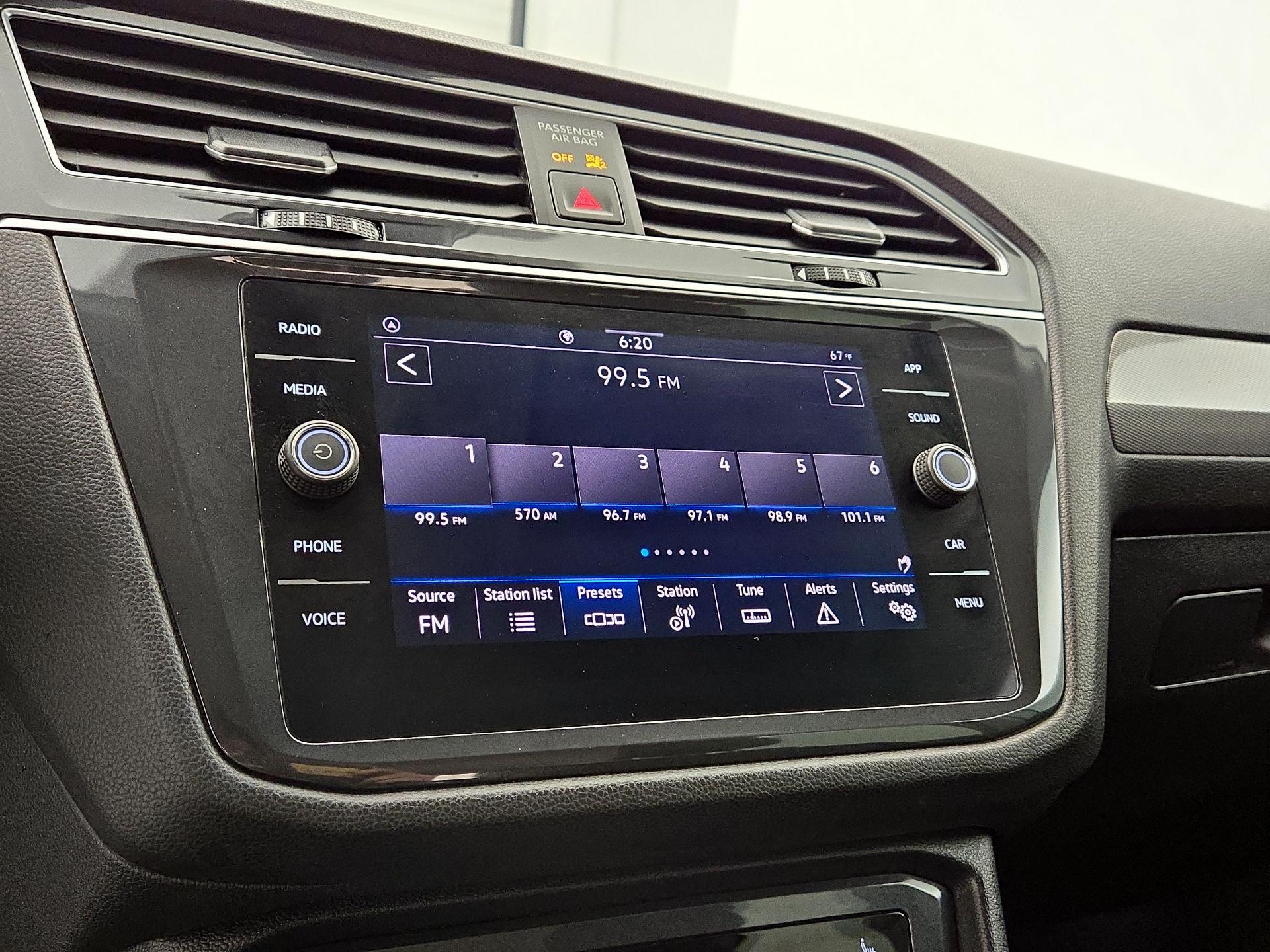 Thumbnail: 2024 Volkswagen Tiguan - 15