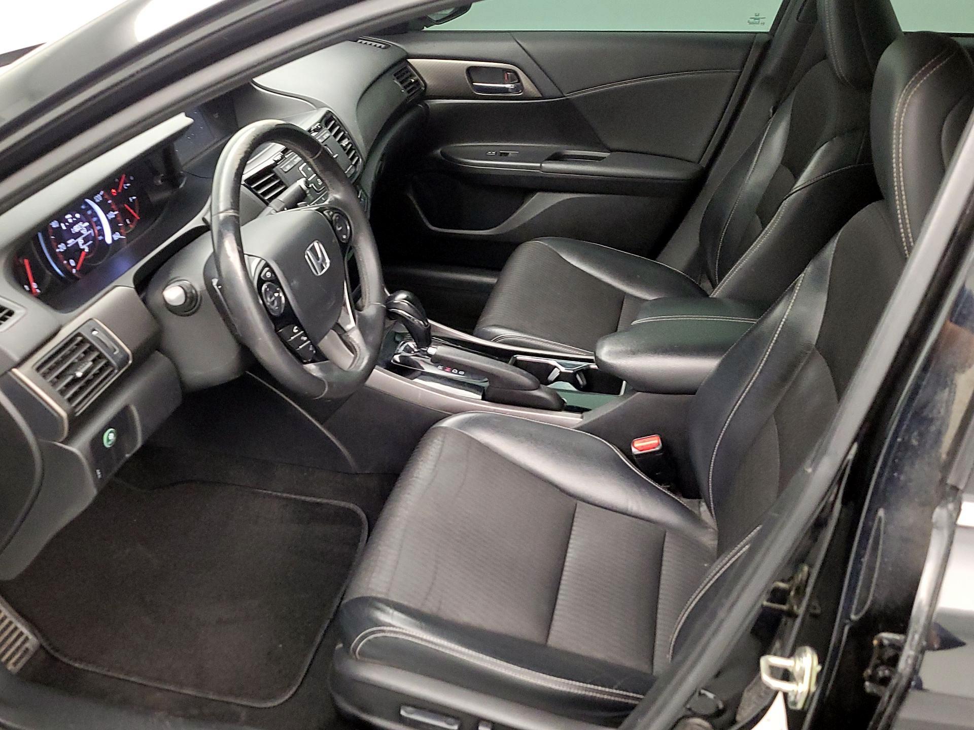 Thumbnail: 2016 Honda Accord - 11