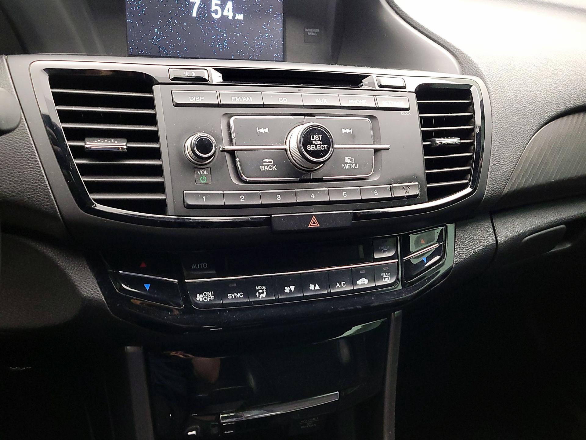 Thumbnail: 2016 Honda Accord - 16