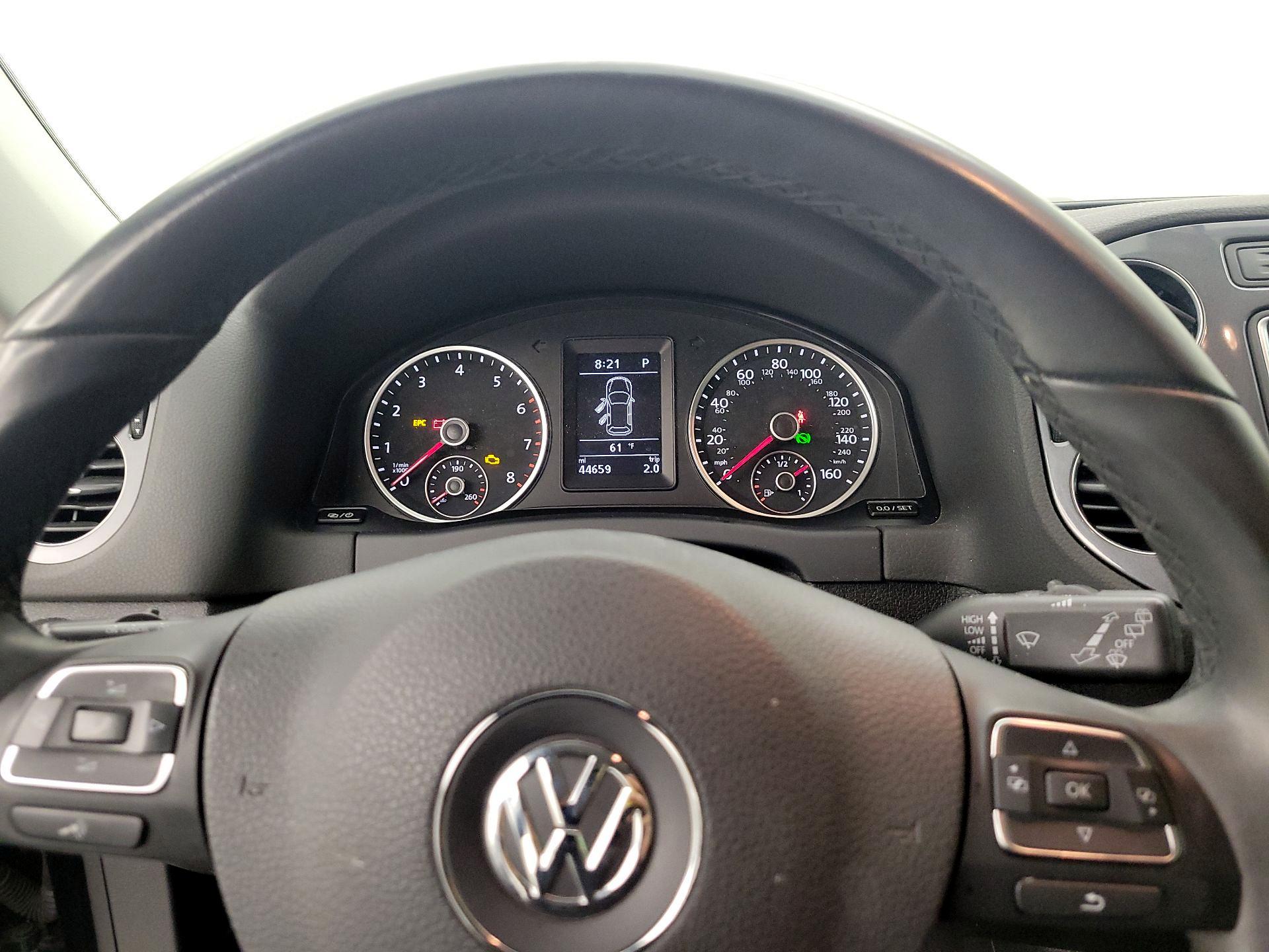 Thumbnail: 2018 Volkswagen Tiguan - 10