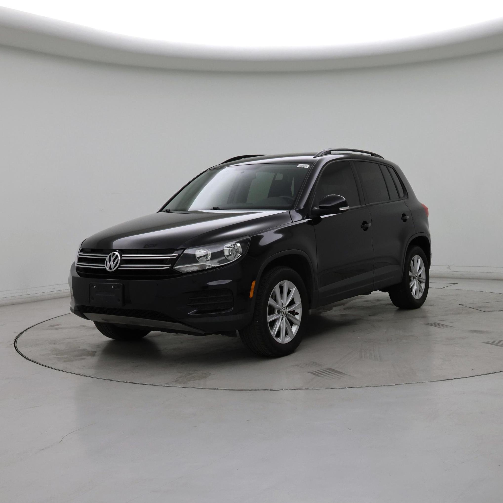 Thumbnail: 2018 Volkswagen Tiguan - 4