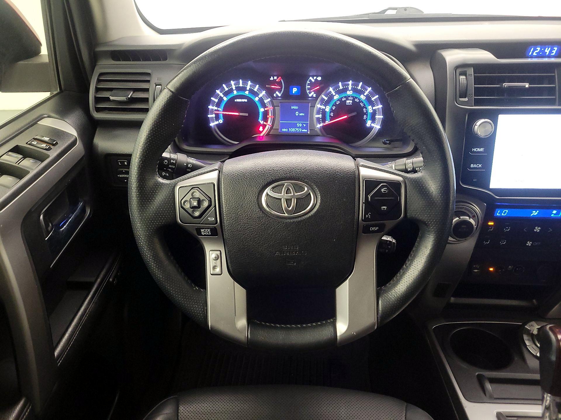 Thumbnail: 2015 Toyota 4Runner - 10