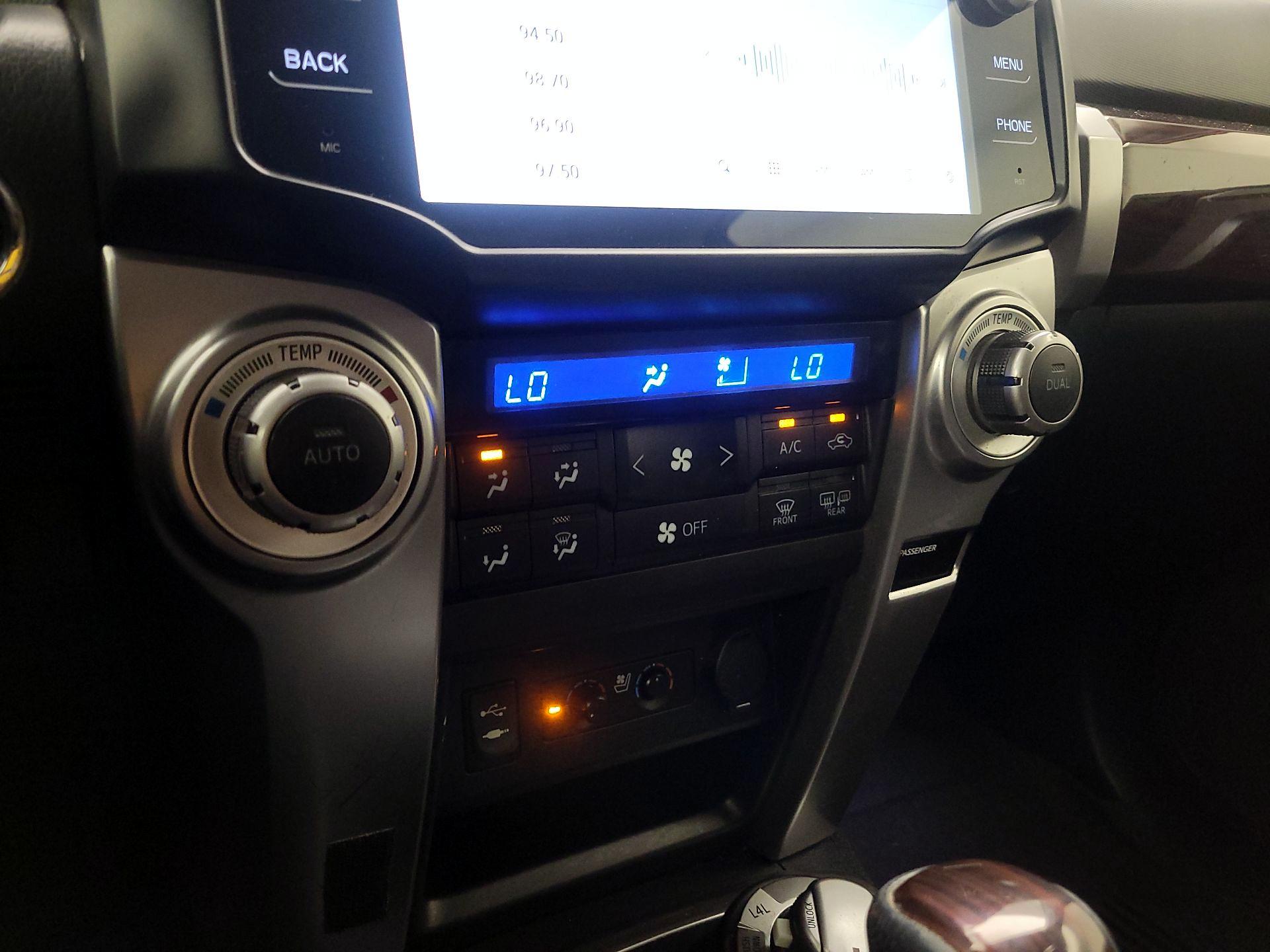 Thumbnail: 2015 Toyota 4Runner - 16