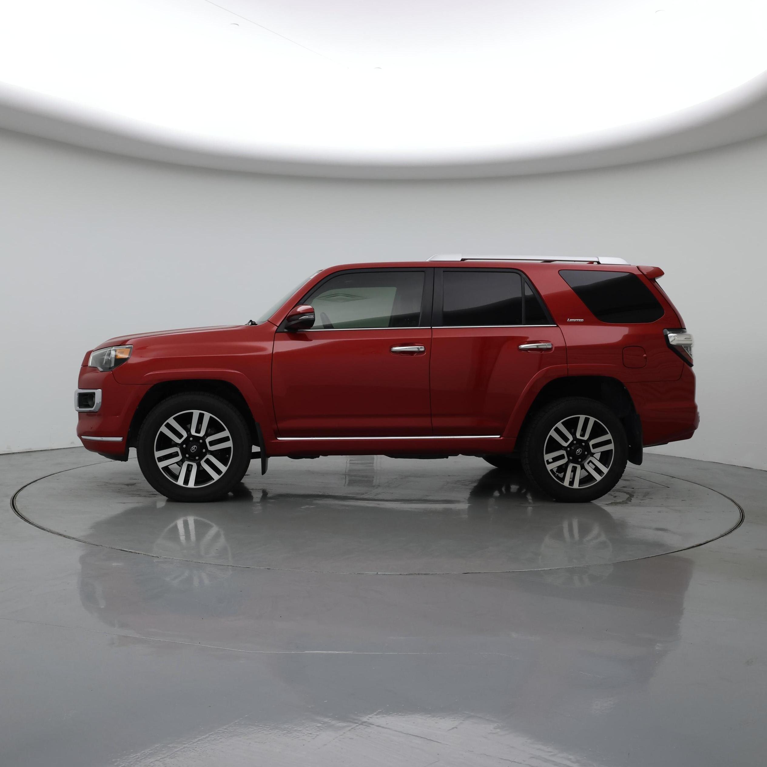 Thumbnail: 2015 Toyota 4Runner - 3
