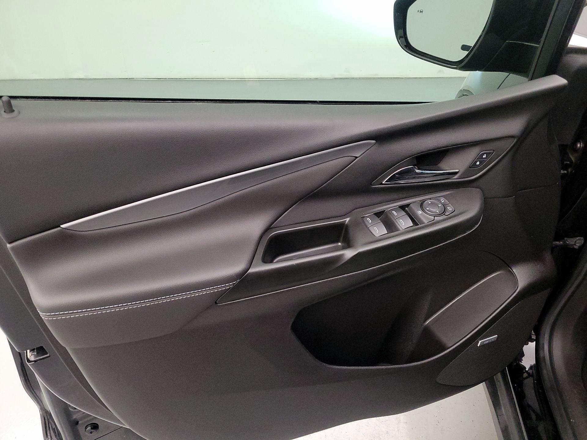 Thumbnail: 2023 Chevrolet Bolt EV - 12