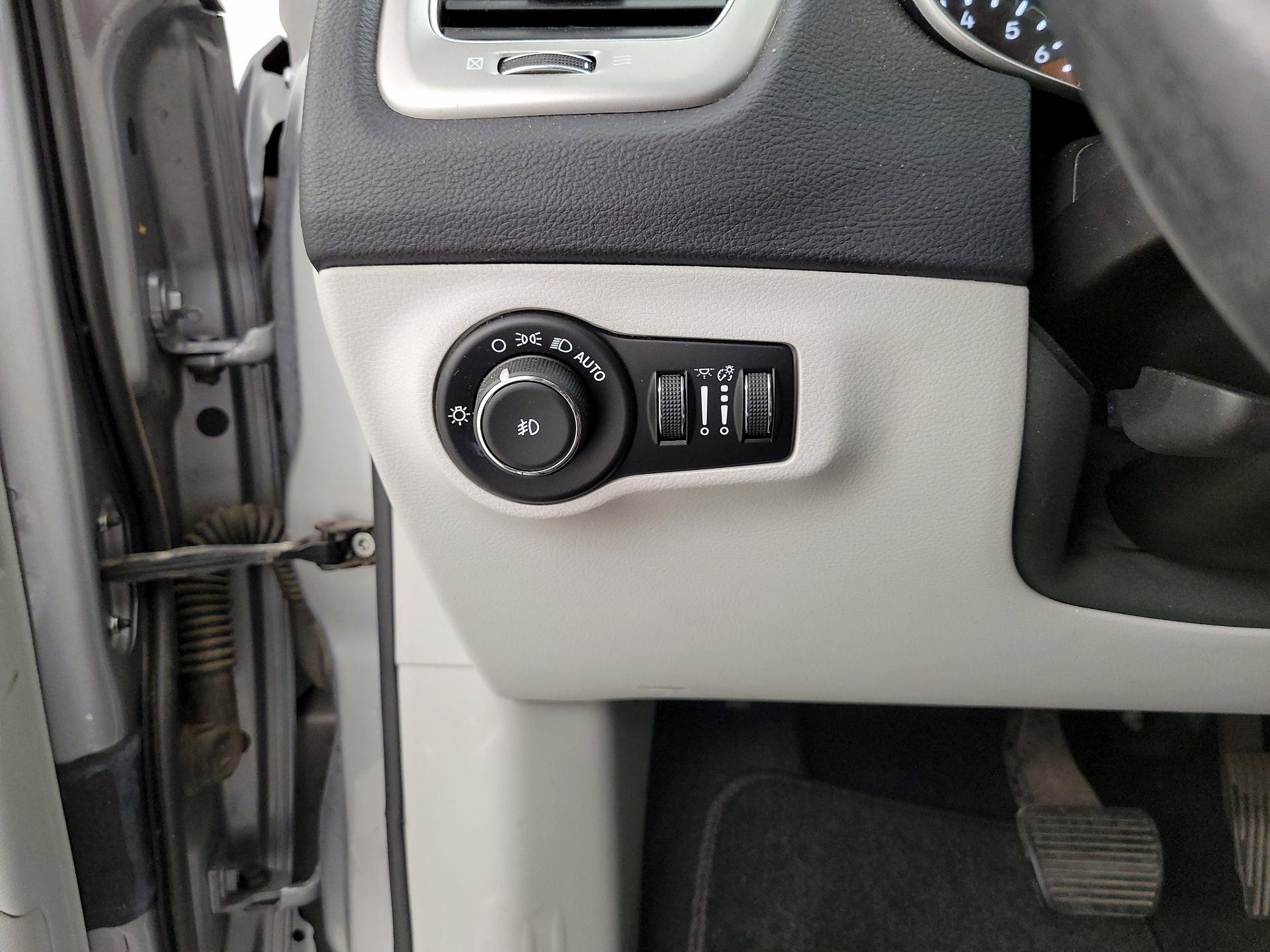 Thumbnail: 2019 Jeep Compass - 13