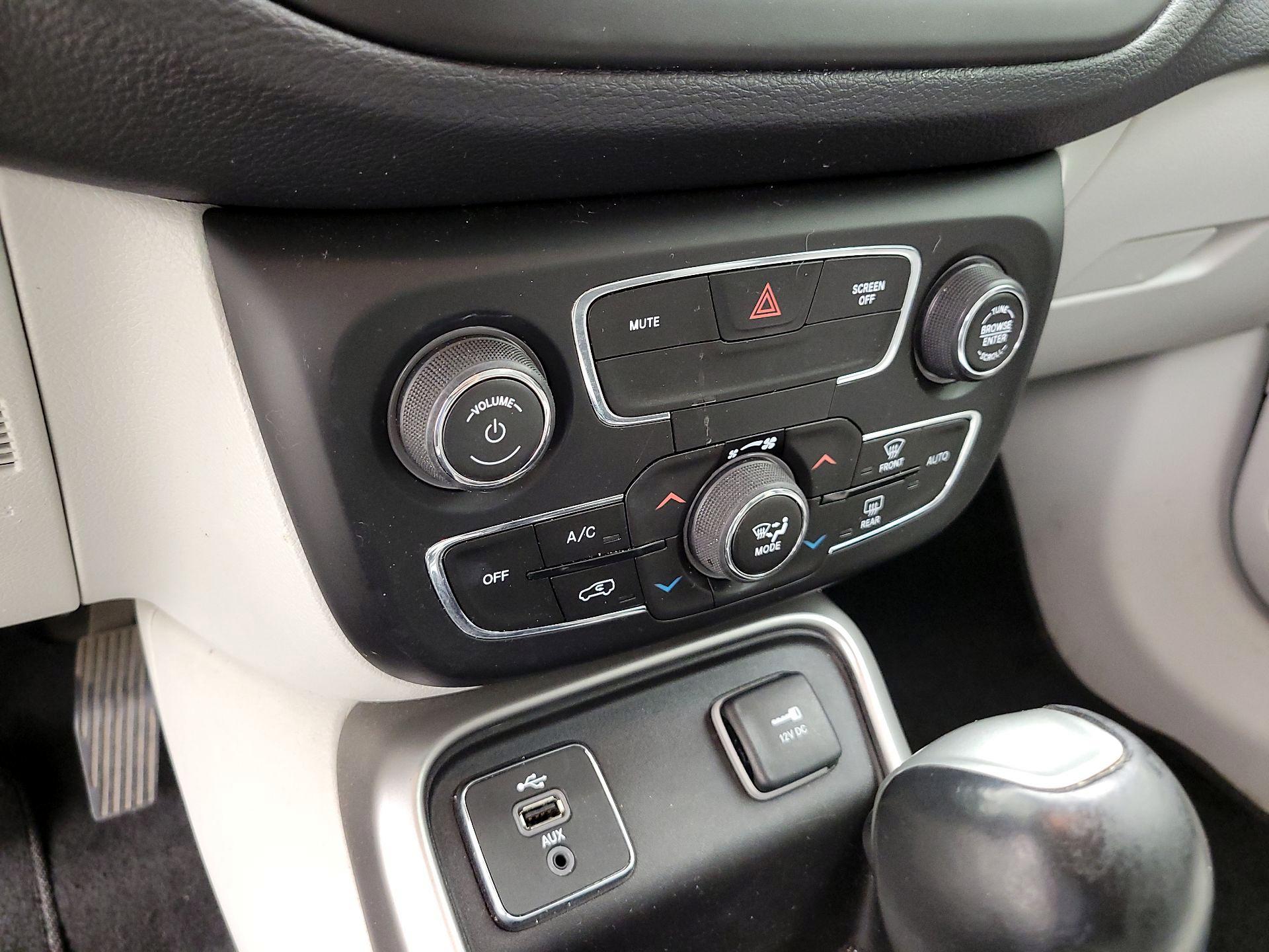 Thumbnail: 2019 Jeep Compass - 16