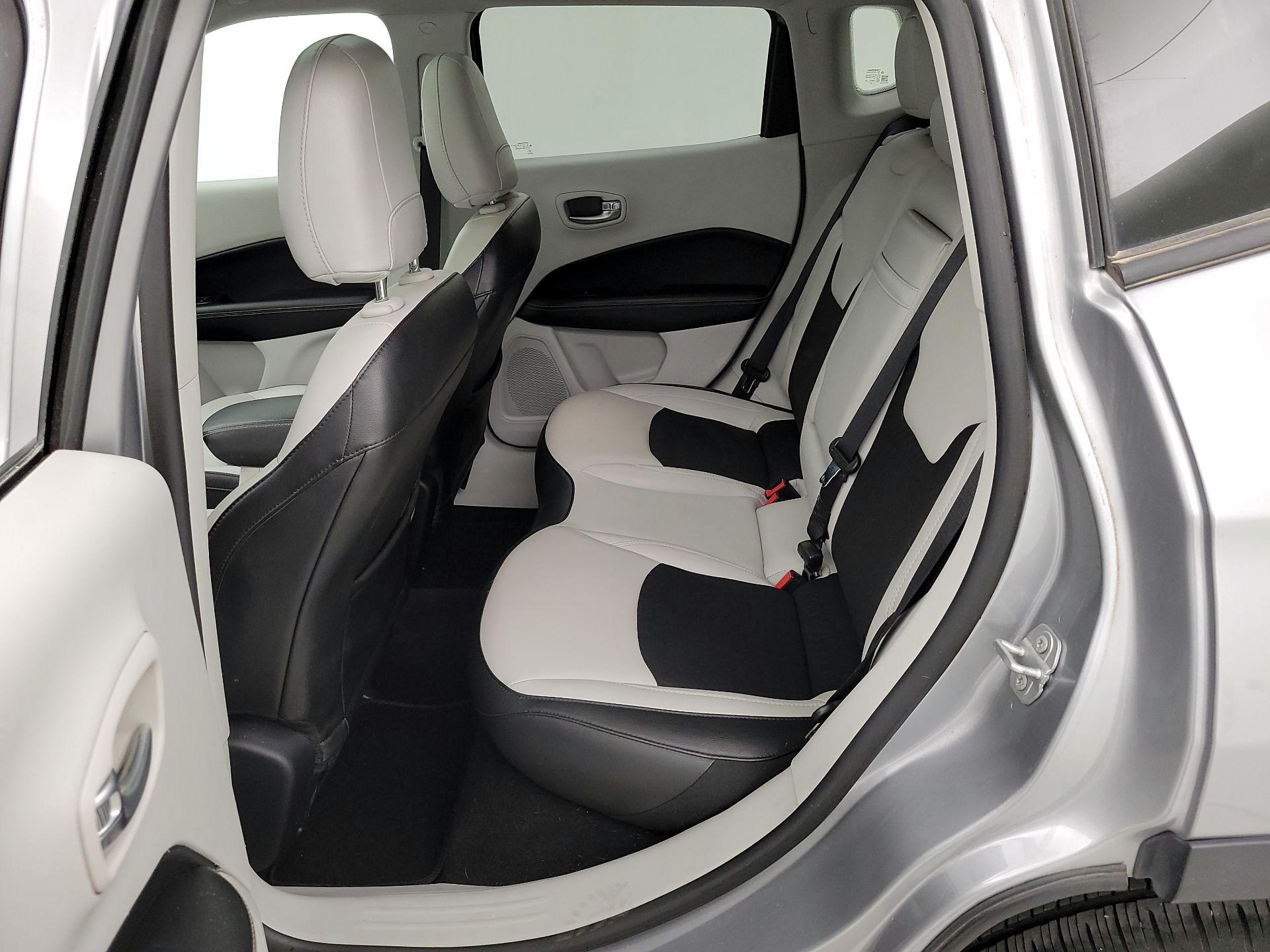 Thumbnail: 2019 Jeep Compass - 20