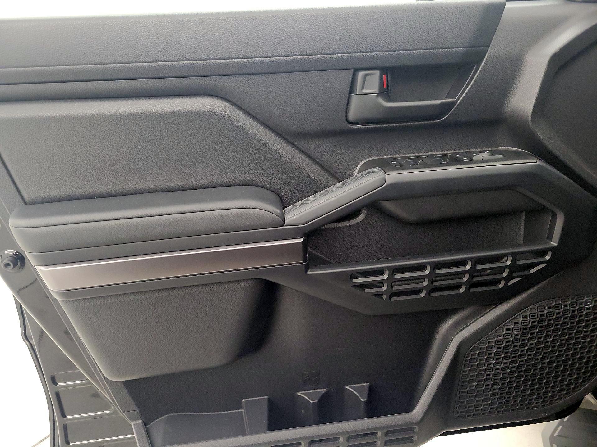 Thumbnail: 2025 Toyota 4Runner - 12