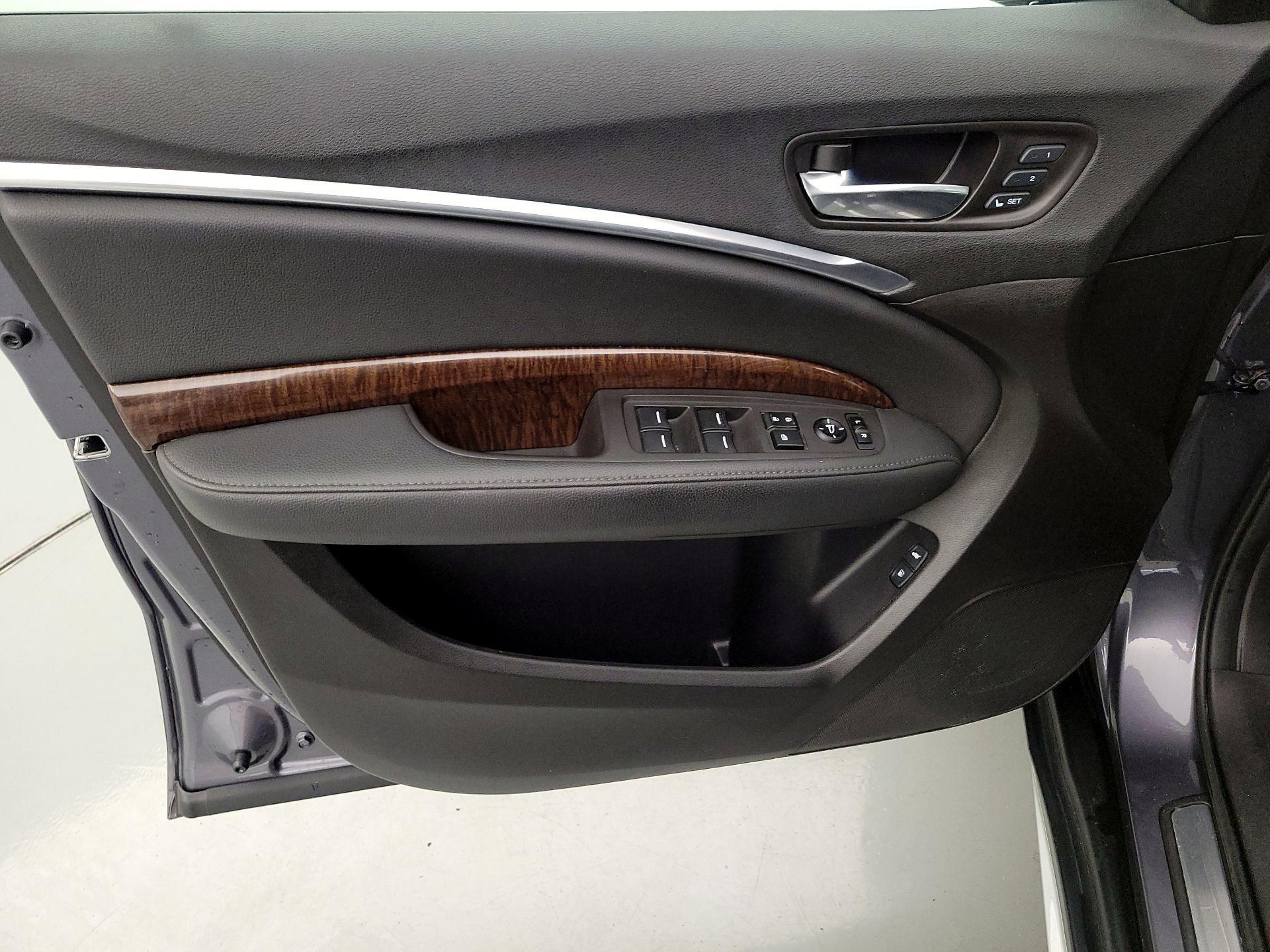 Thumbnail: 2018 Acura MDX - 12