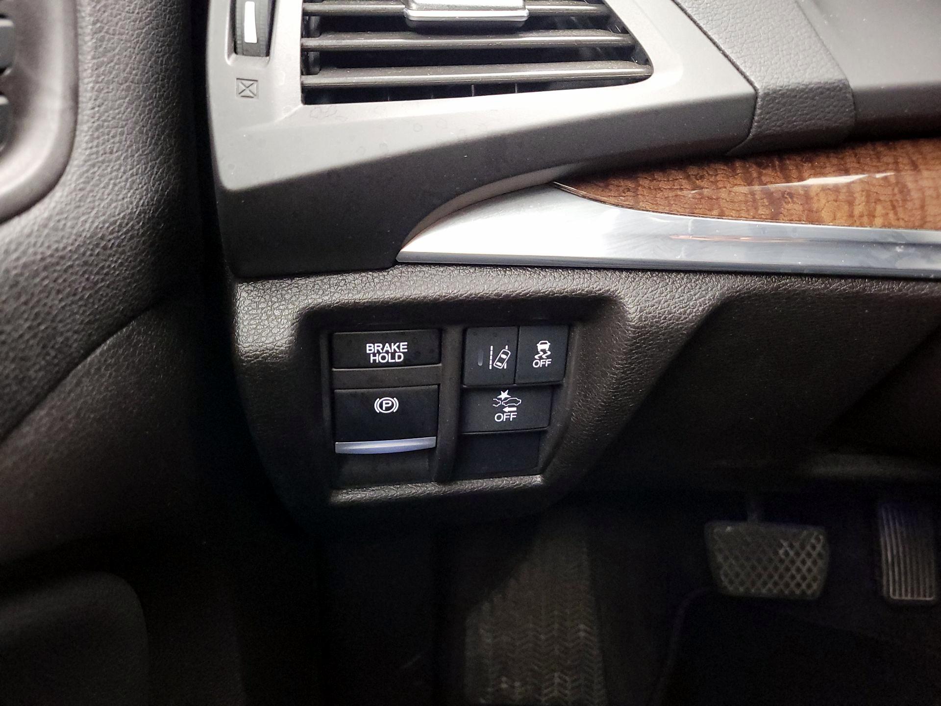 Thumbnail: 2018 Acura MDX - 13