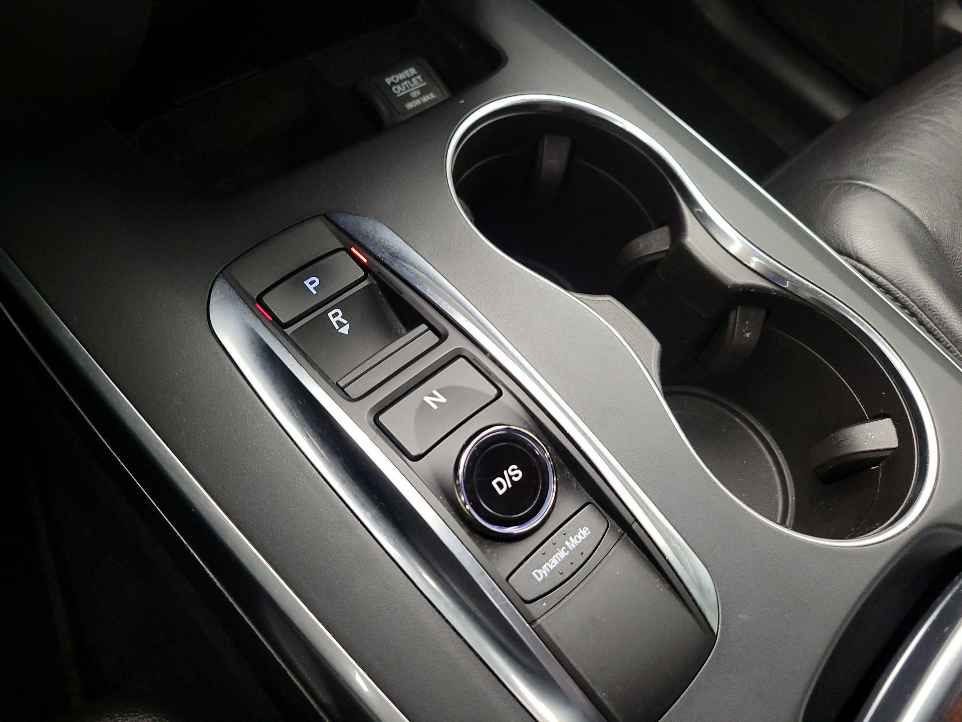 Thumbnail: 2018 Acura MDX - 17