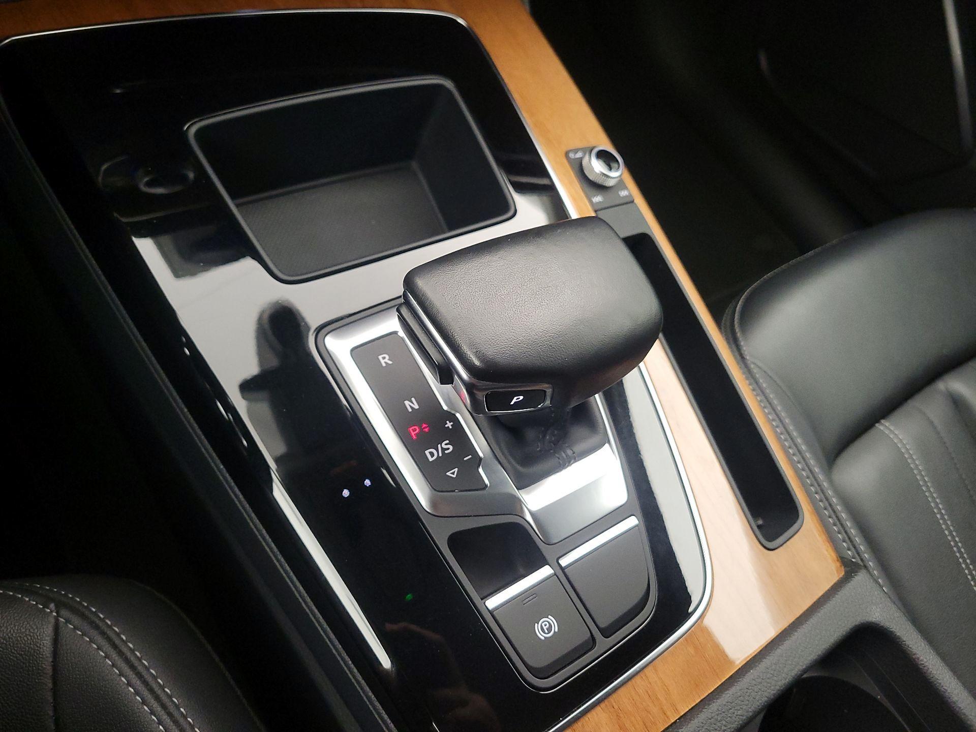 Thumbnail: 2023 Audi Q5 - 17