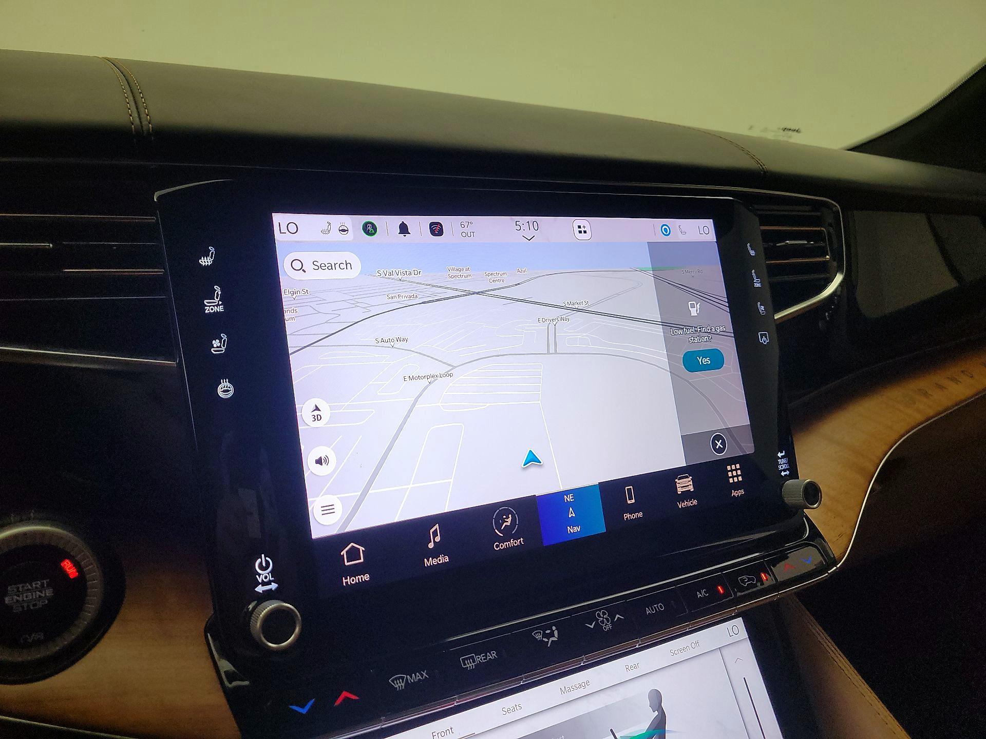 Thumbnail: 2022 Jeep Grand Wagoneer - 14