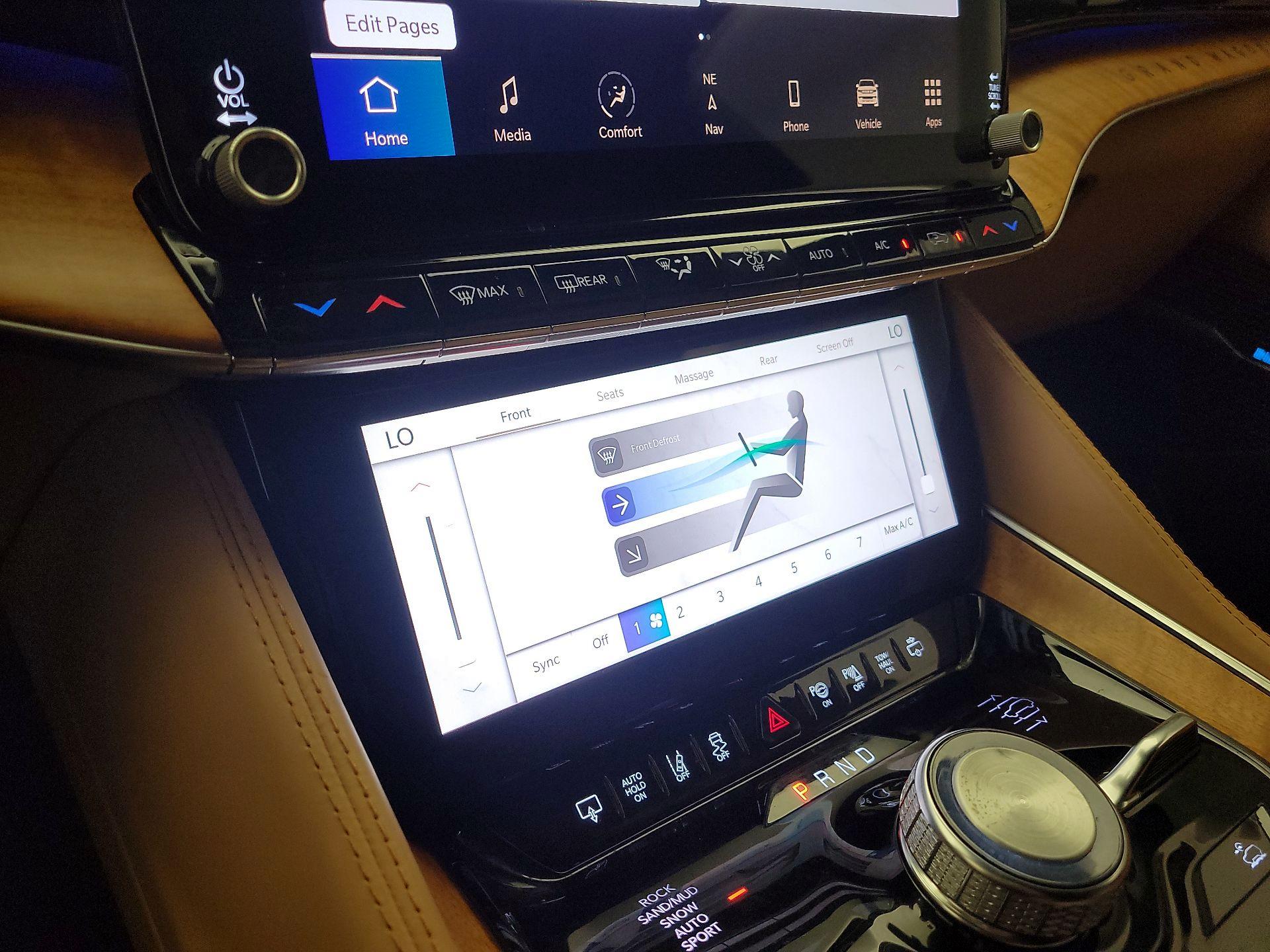 Thumbnail: 2022 Jeep Grand Wagoneer - 17