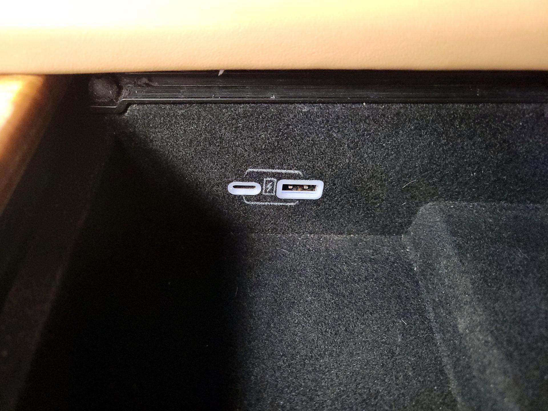 Thumbnail: 2022 Jeep Grand Wagoneer - 19