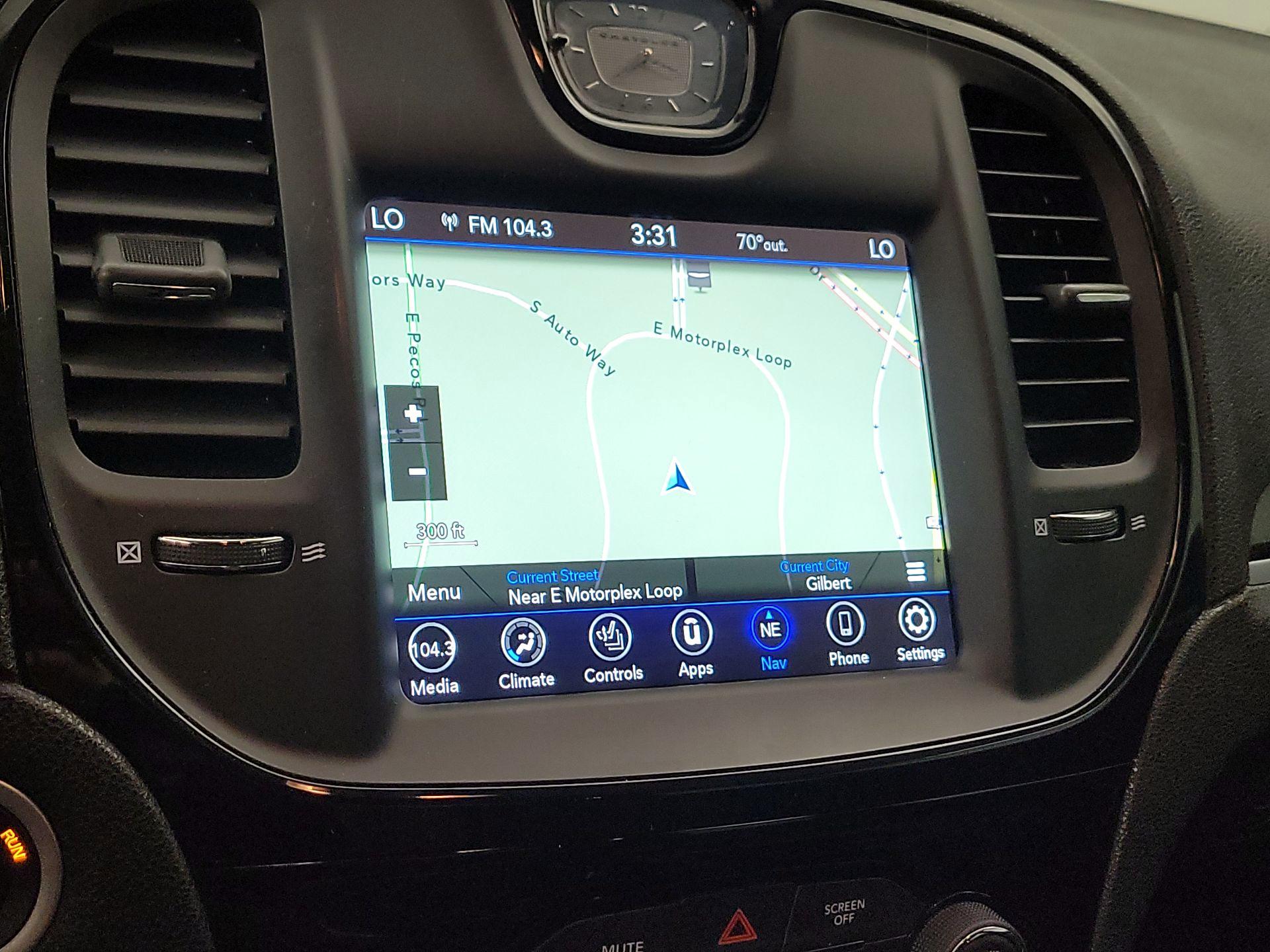 Thumbnail: 2020 Chrysler 300 - 14