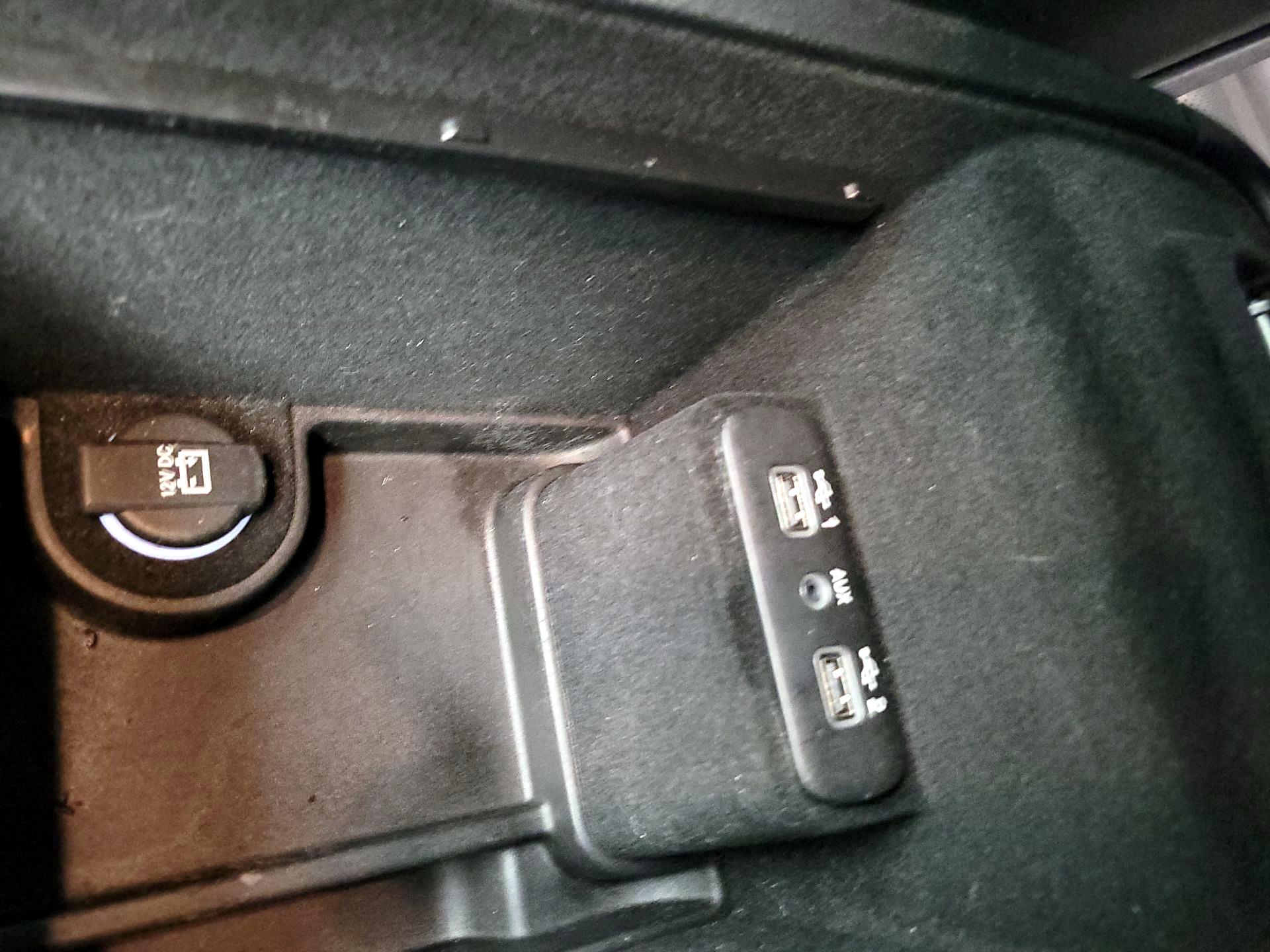 Thumbnail: 2020 Chrysler 300 - 19