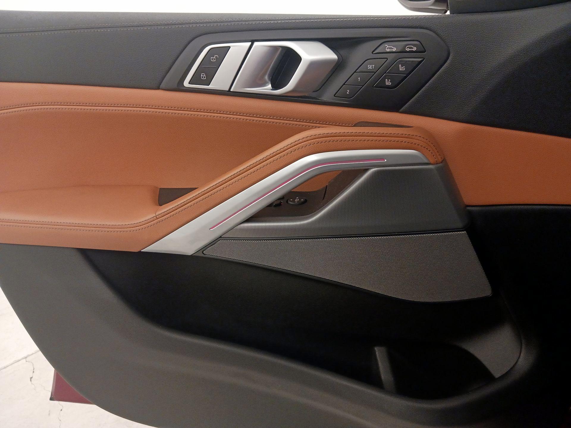 Thumbnail: 2021 BMW X6 - 12