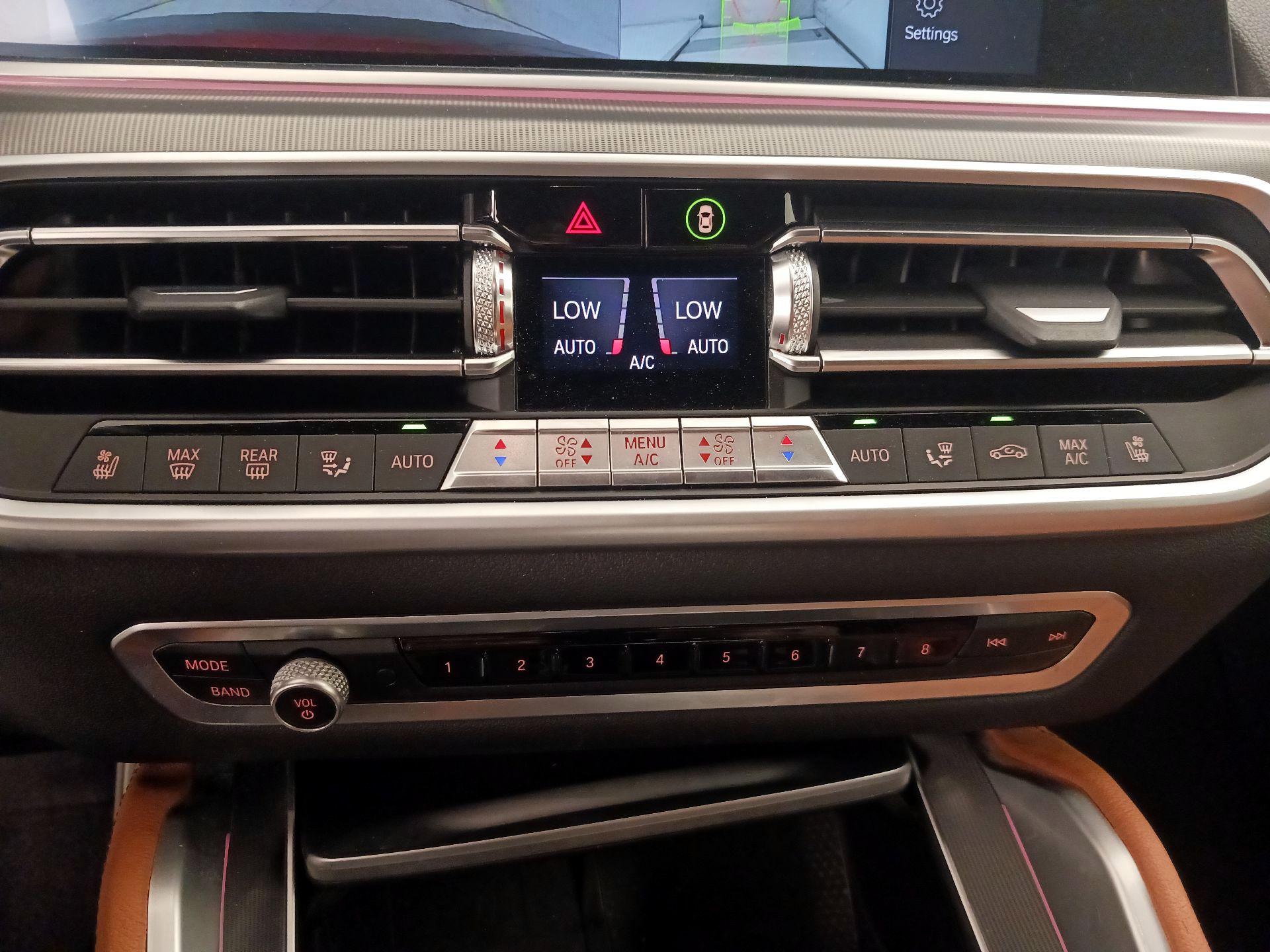 Thumbnail: 2021 BMW X6 - 17