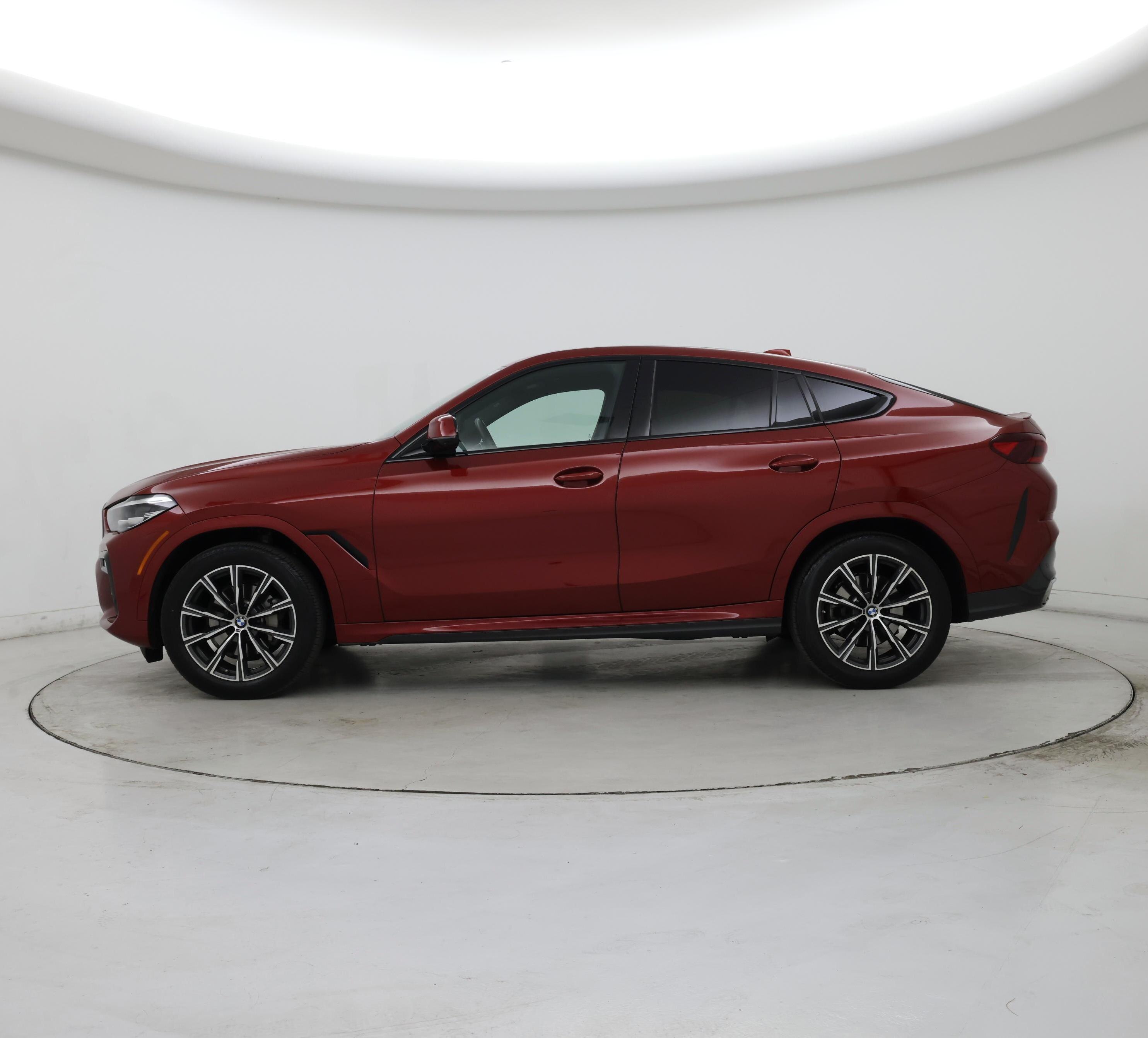 Thumbnail: 2021 BMW X6 - 3