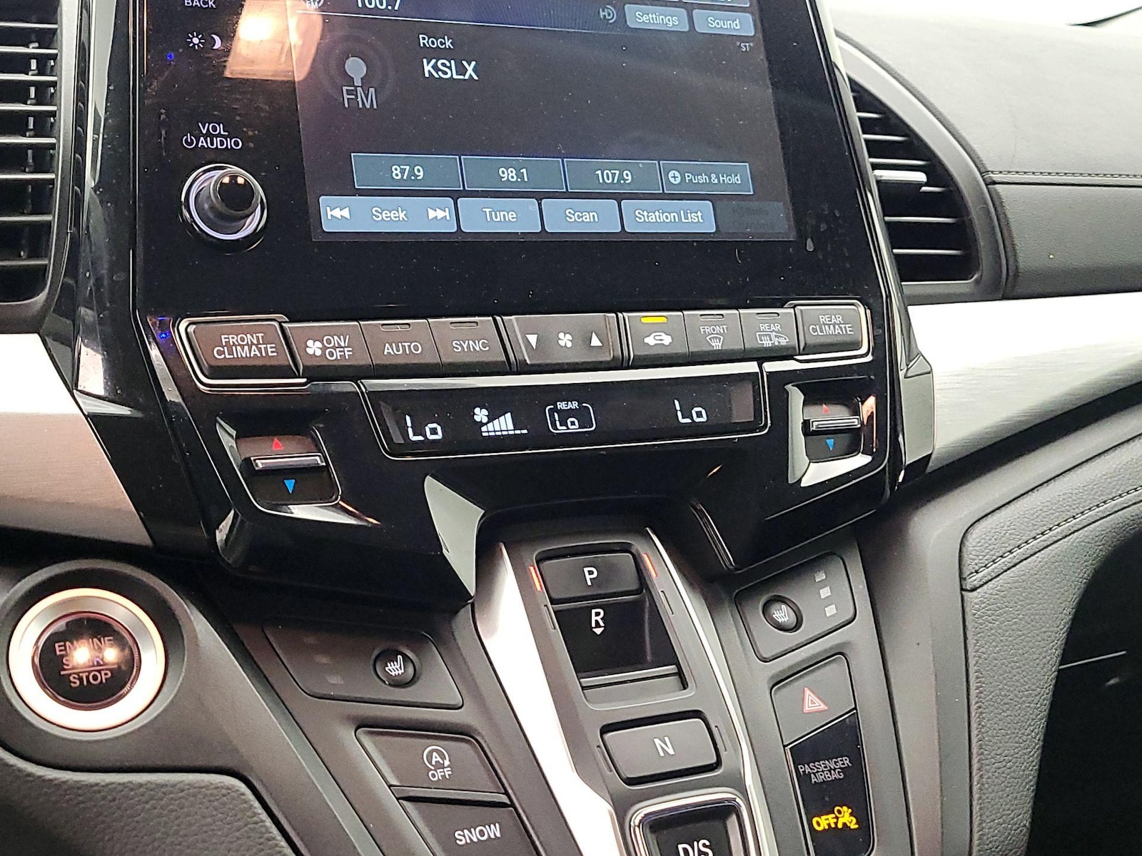2024 Honda Odyssey EX-L - Photo 17